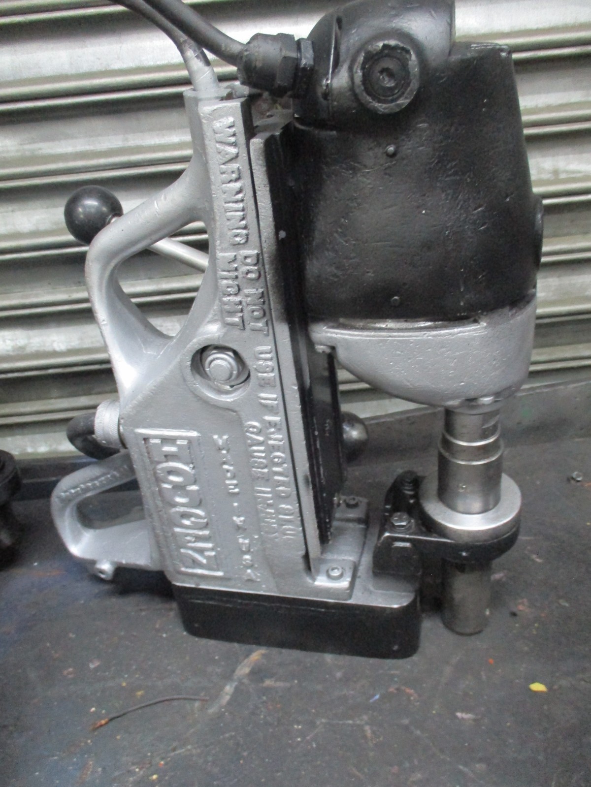 HOUGEN 10900 MAGNETIC DRILL