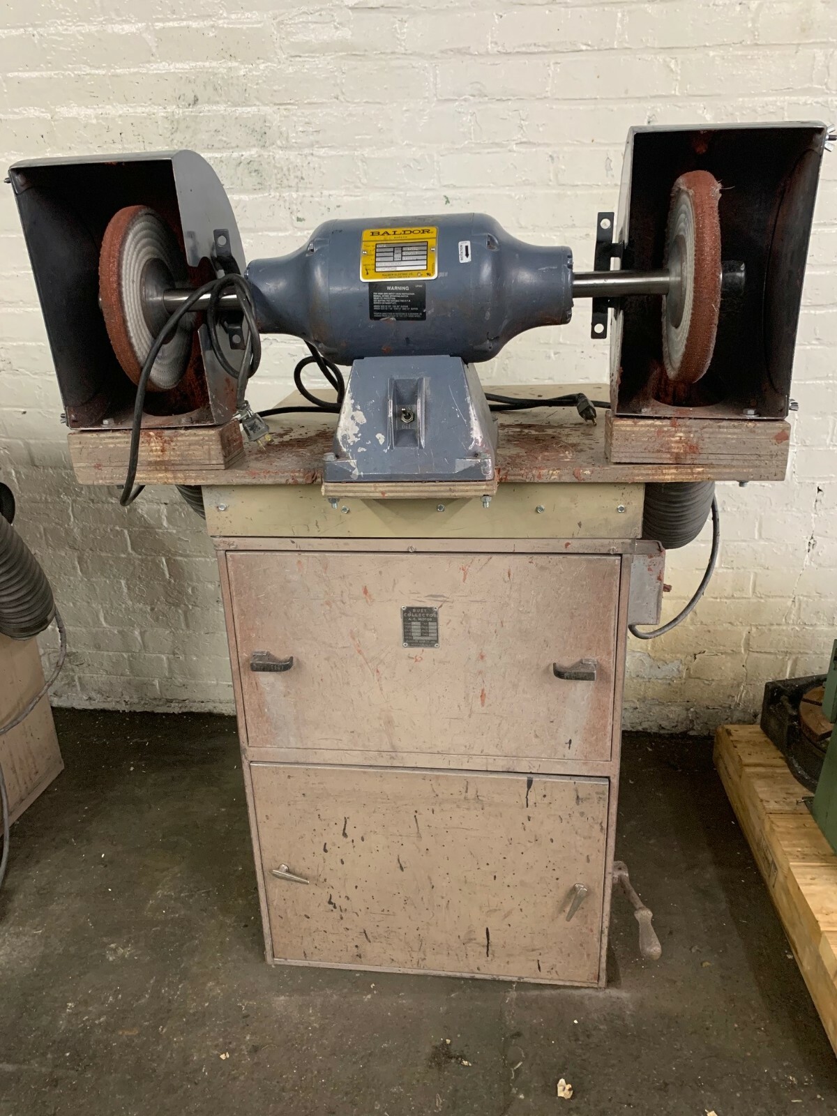 Baldor 1 HP, Double End Buffing Unit with Handler Dust Collector Base