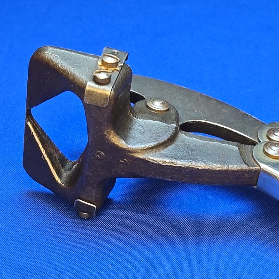 MetalMitre Sheet Metal Notcher Sheet Metal Cutting Tool Handle (No Die Included)