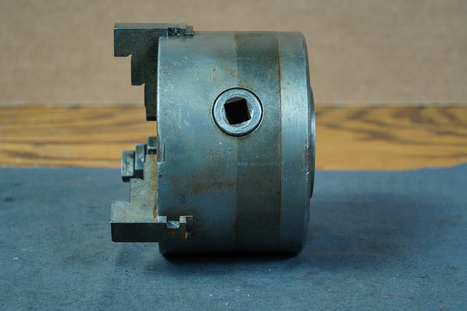 Cushman 4″ 3-jaw Metal Lathe Chuck with One Set of Jaws and Chuck Key