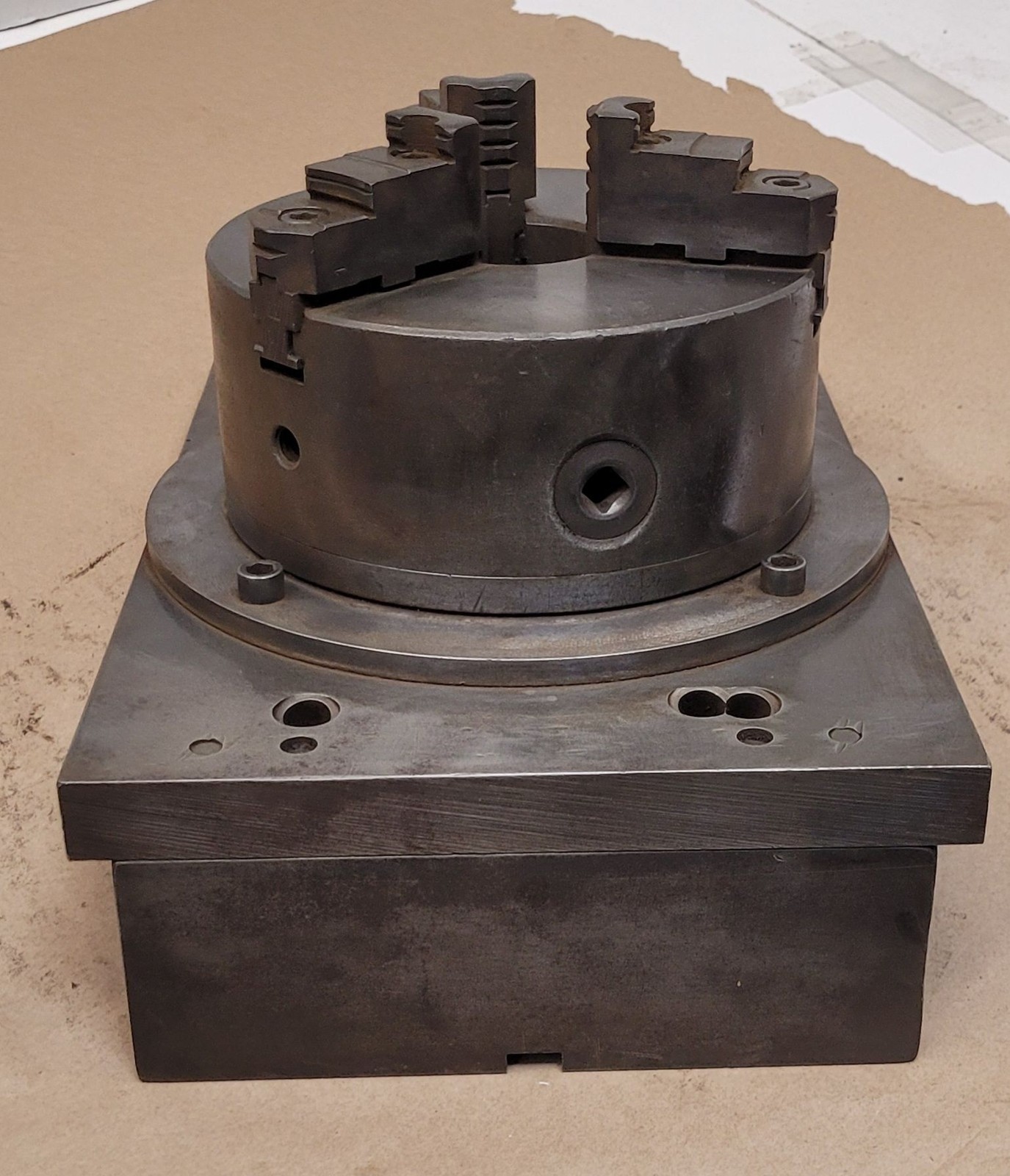 Le Blond 8in – 3 Jaw Chuck w/ Angle Plate 14x10x4in