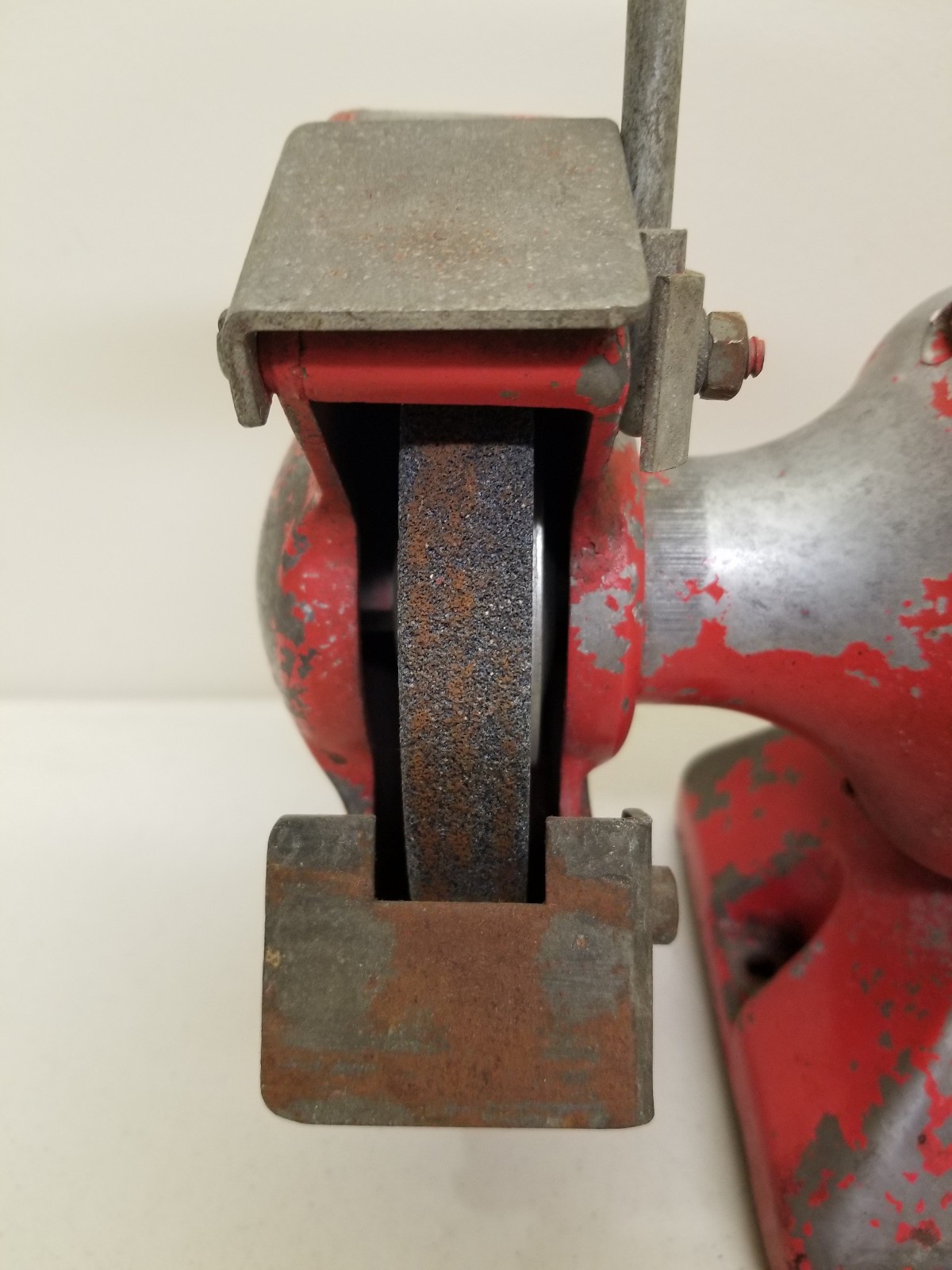 BALDOR 6” GRINDER / BUFFER #612R – 1/3 HP – 3600 RPM – 115 VOLTS – RUNS GREAT!
