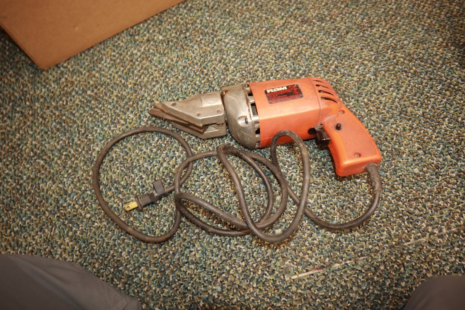 Vintage Used Ram # R-100 Heavy Duty Sheet Metal Shear Corded Tool