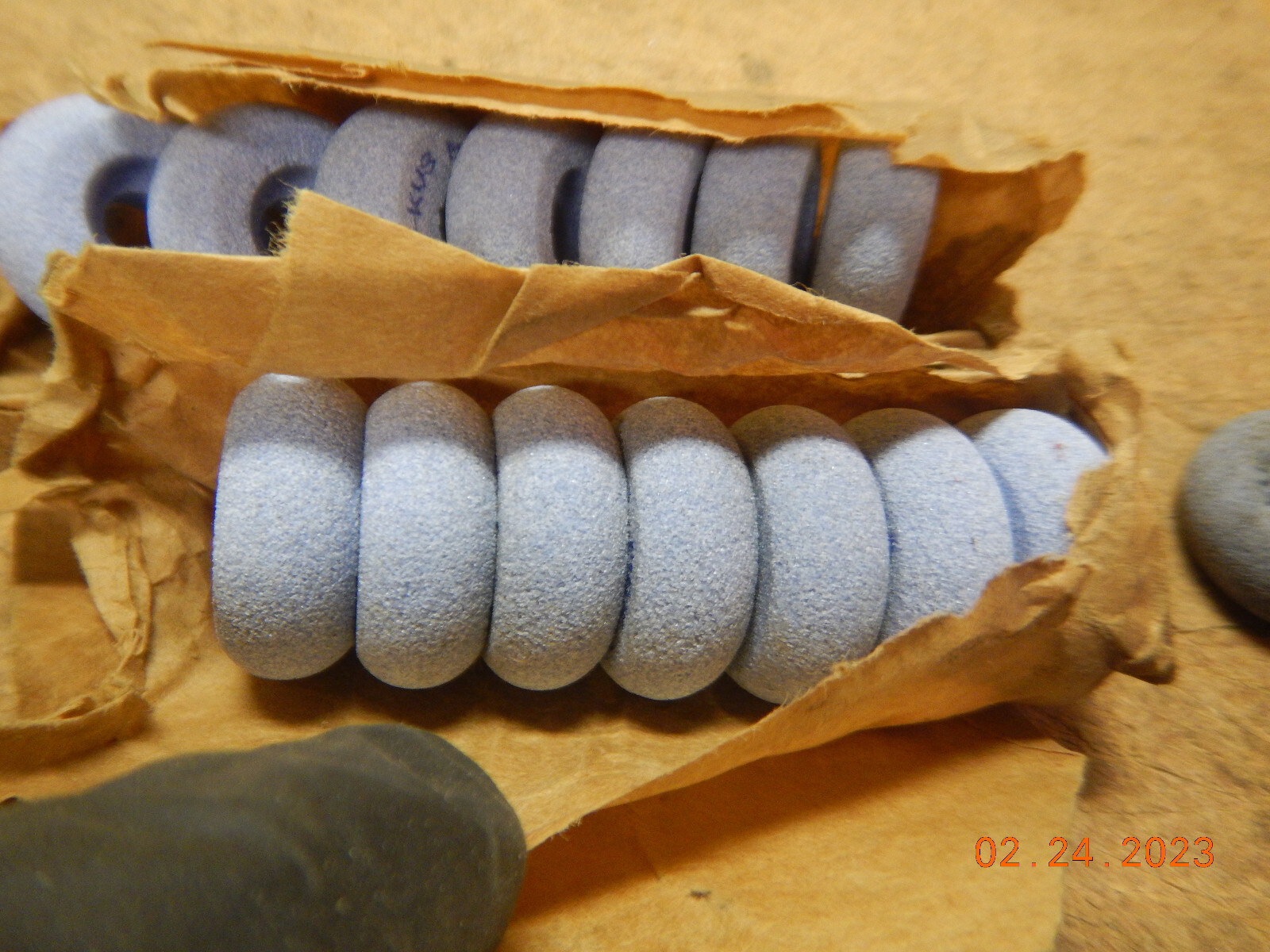 PILE OF NEW OLD STOCK SMALL BLUE NORTON GRINDING GRINDER WHEELS W/ RADIUS