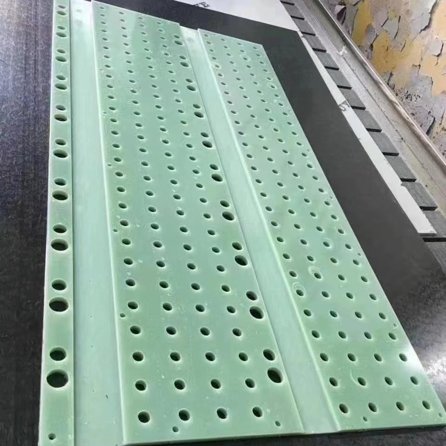 FR4 Epoxy-Glass Fiber Insulation Plate – 235x235x1.5mm Green 235×235×1
