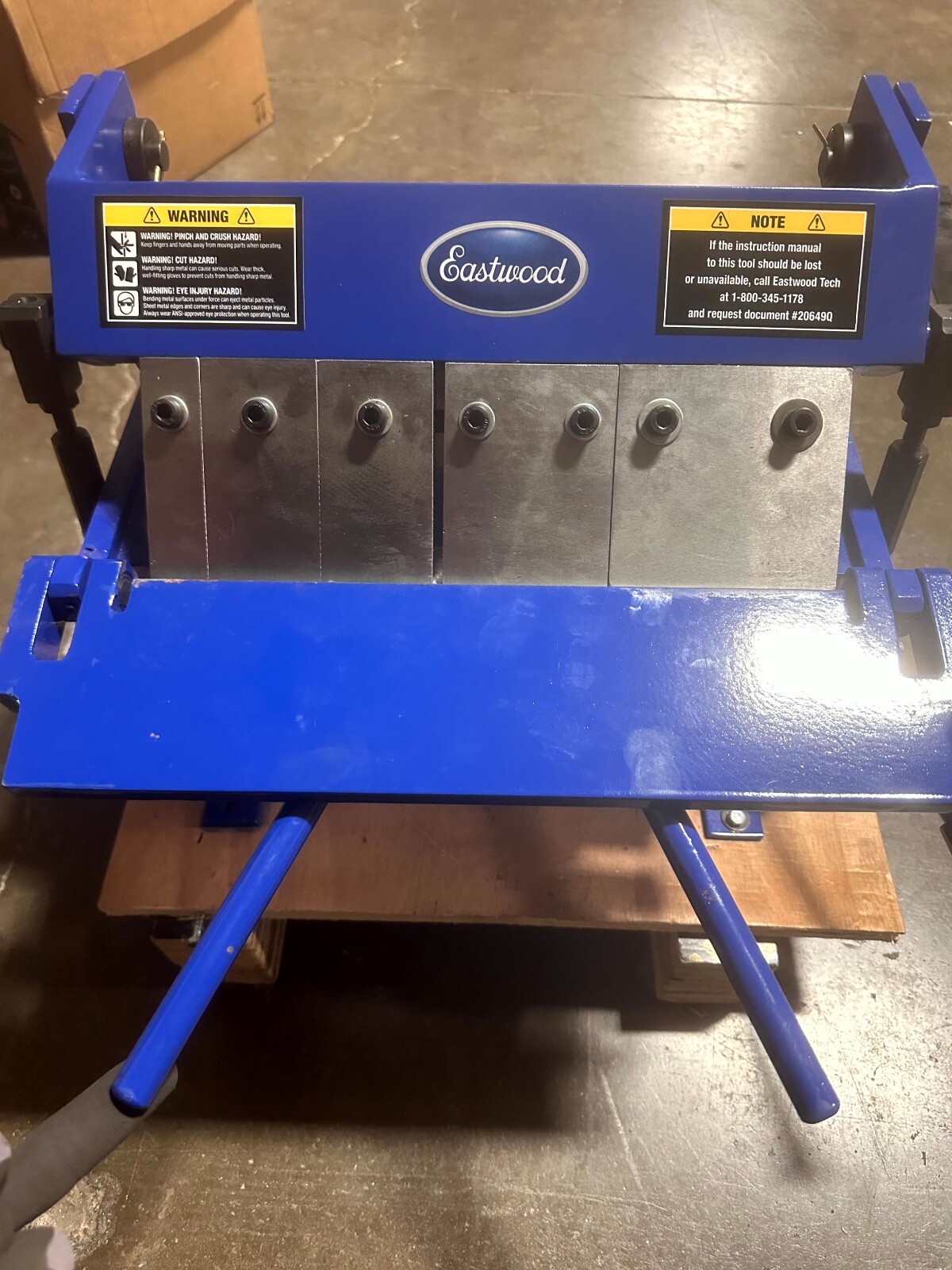 Eastwood 12 inch Box And Pan Sheet Metal Brake Tool, up to 135 Degree and 12”