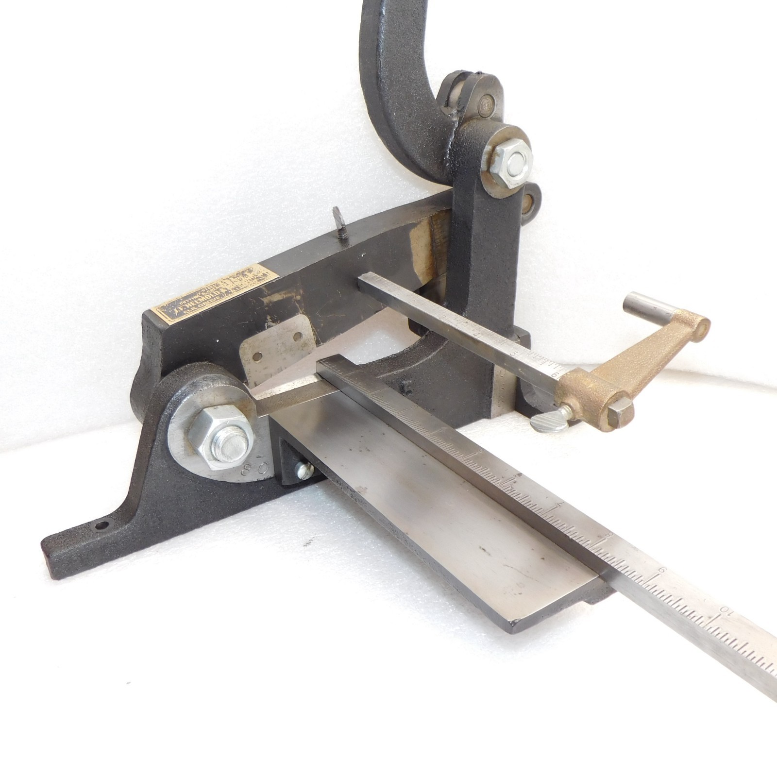 Helmold rule steel cutting creasing machine shear tool
