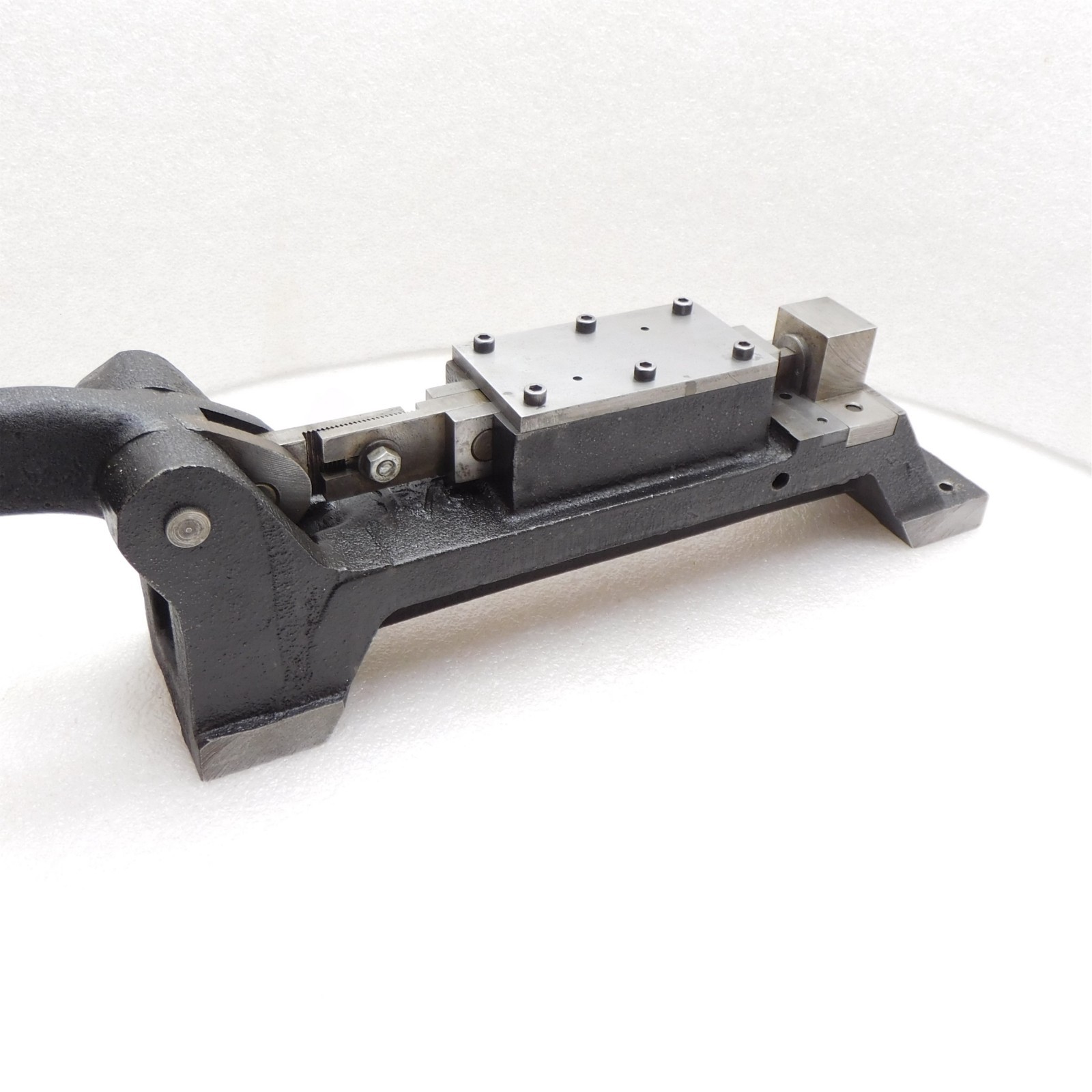 Helmold steel cutting and creasing rule notcher shear metal working machine tool