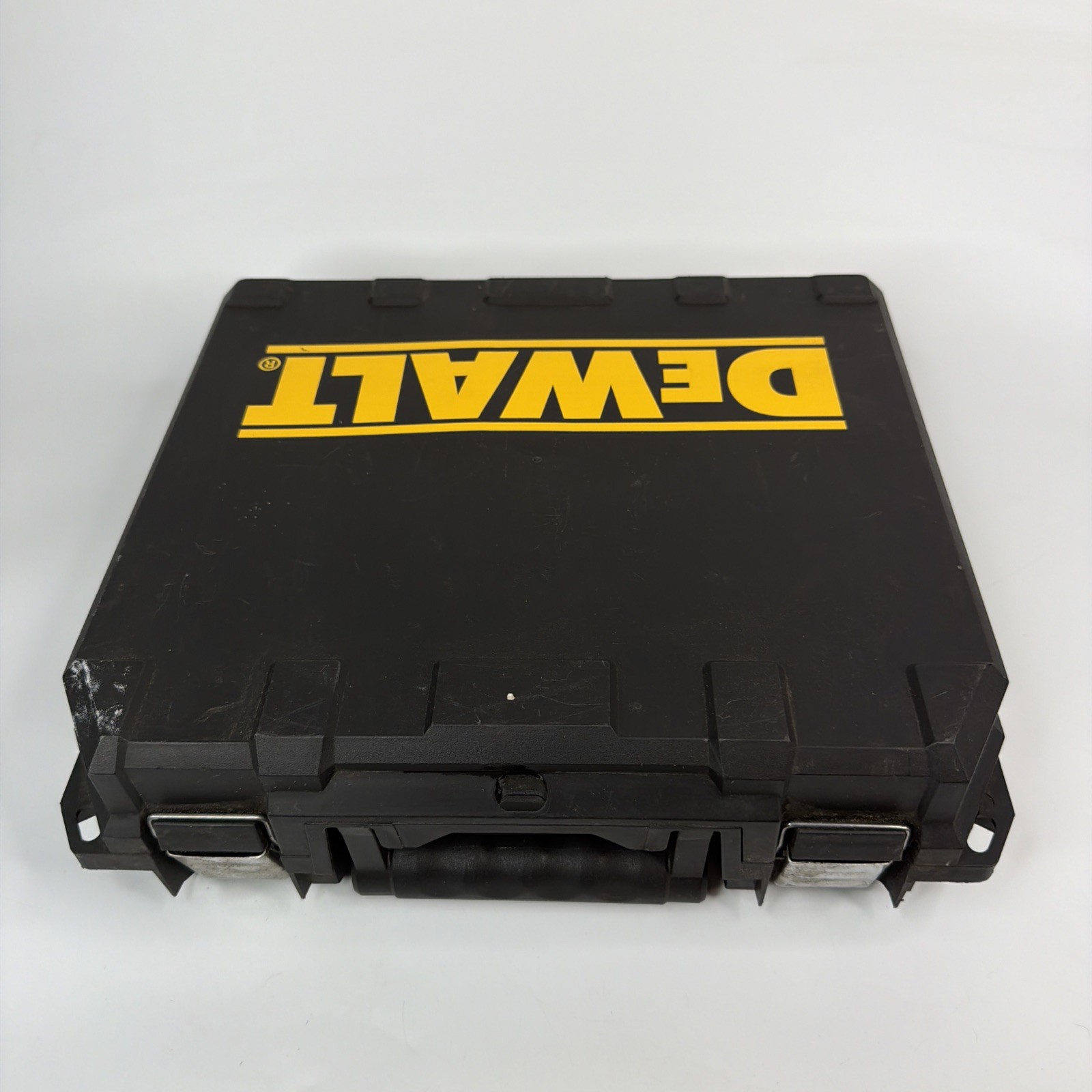 DEWALT DW890 18 Gauge Corded Swivel Head Shear With Hard Case