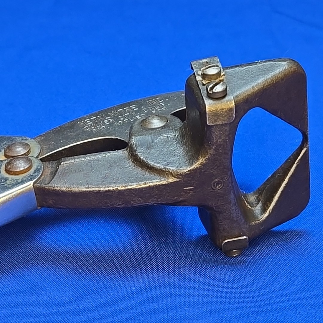 MetalMitre Sheet Metal Notcher Sheet Metal Cutting Tool Handle (No Die Included)
