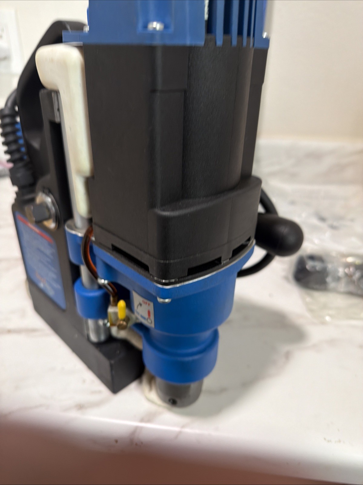 Steelmax D1 Portable Electric Magnetic Drill Press with Carrying Case Excellent