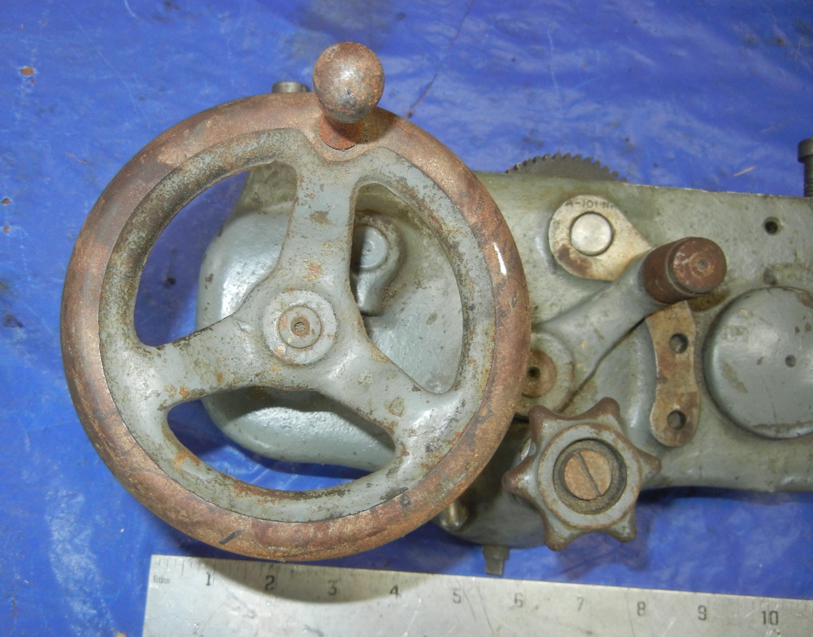 South Bend 9″ lathe model A apron with half nuts 10k