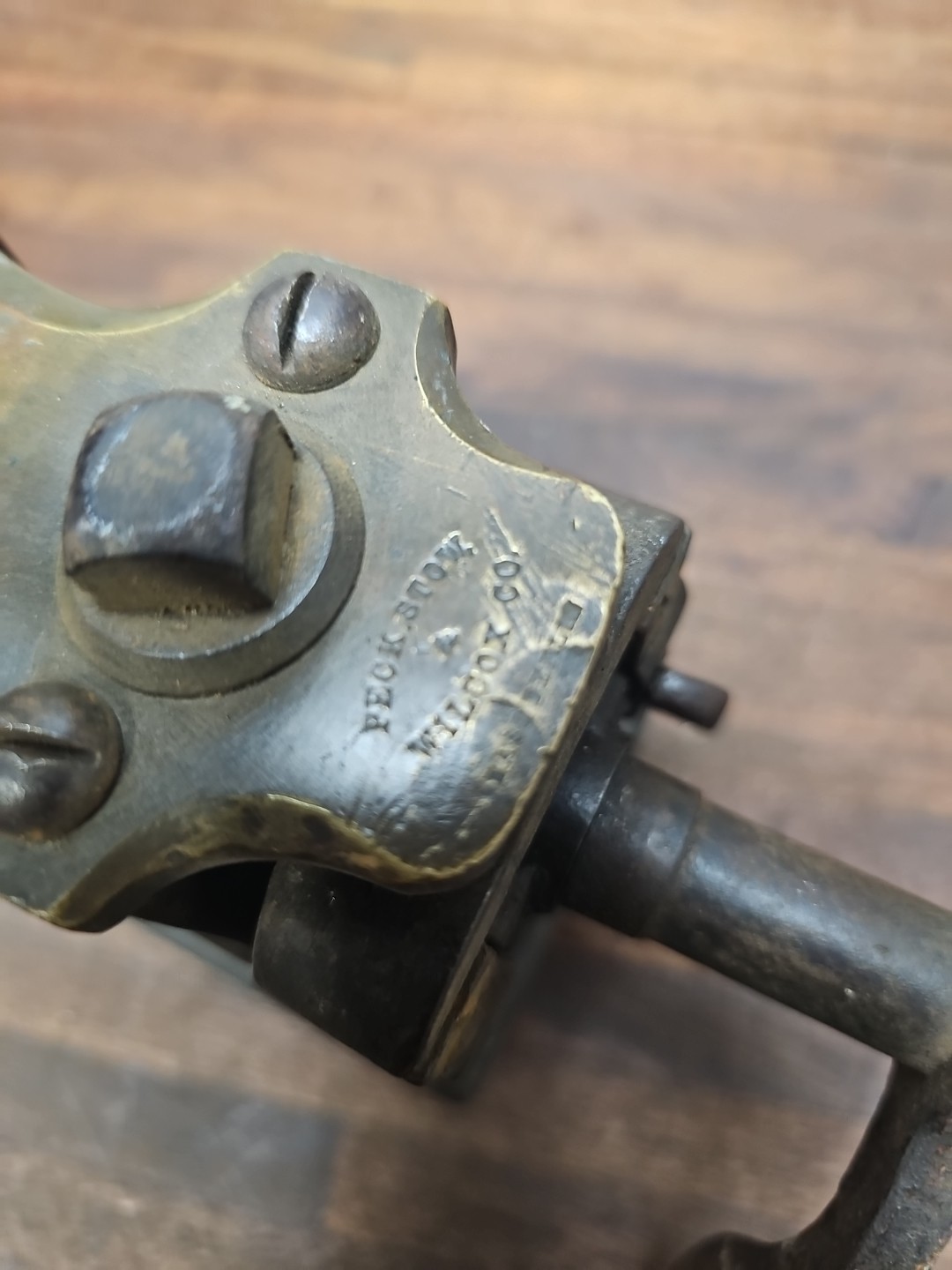 N11- antique early P.S. & W PEXTO hand crank beading machine tinsmith tool