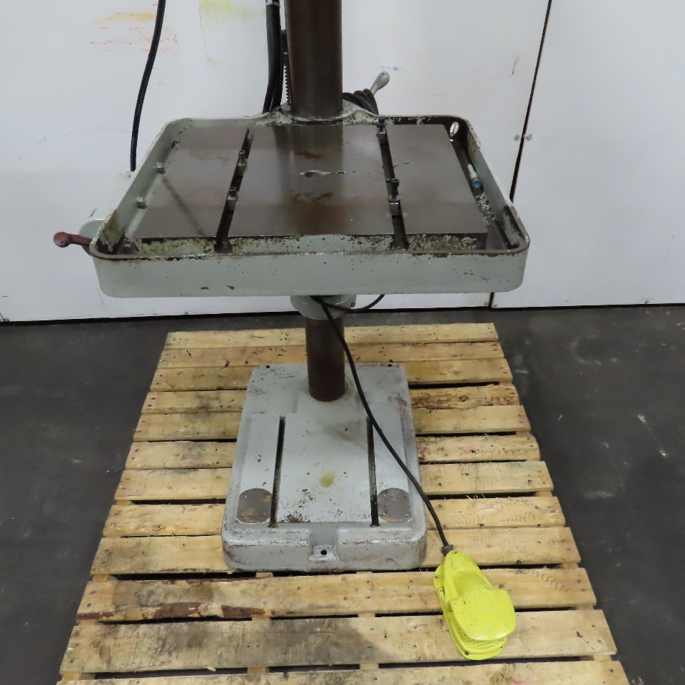 Clausing 2276 20″ Floor Model Drill Press 208/230 3Ph W/ Reverse 150-2000RPM