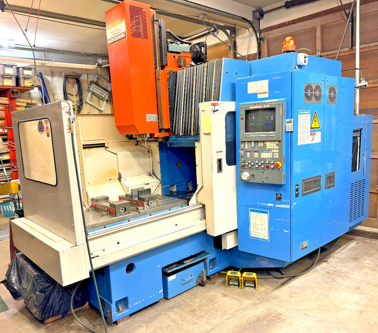 Mazak AJV-25/404 CNC Vertical Machining Center, 10,000 RPM Spindle – Under Power