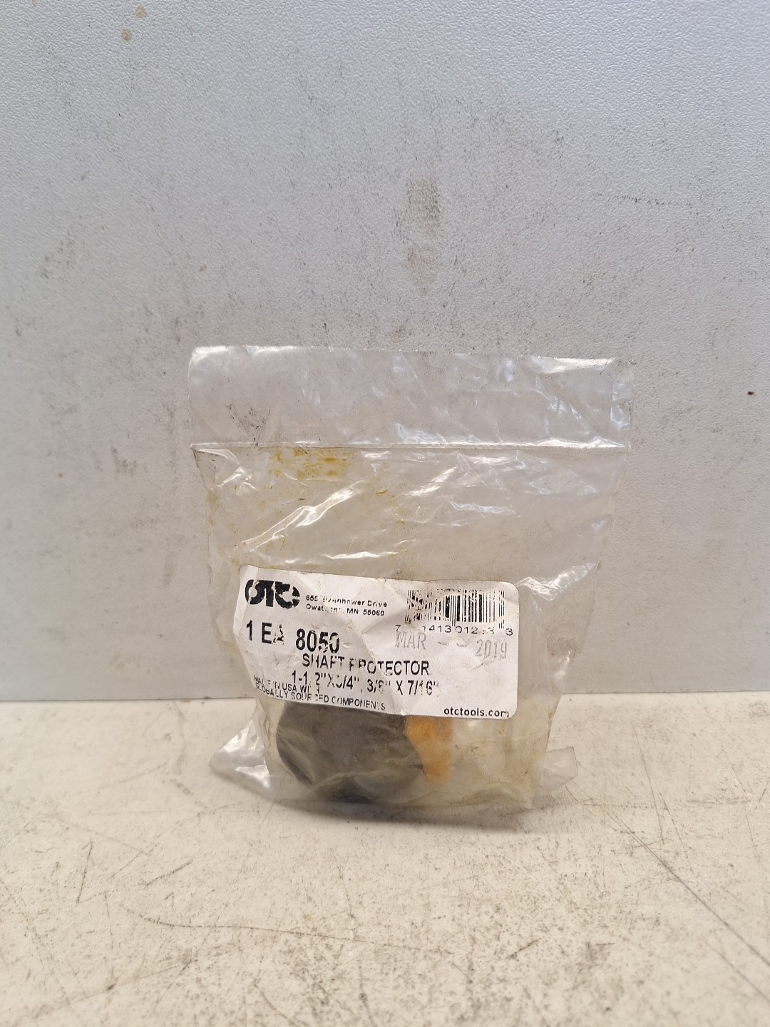 OTC Tools 8050 Shaft Protector 1-1/2″ x 3/4″, 3/8″ x 7/16″