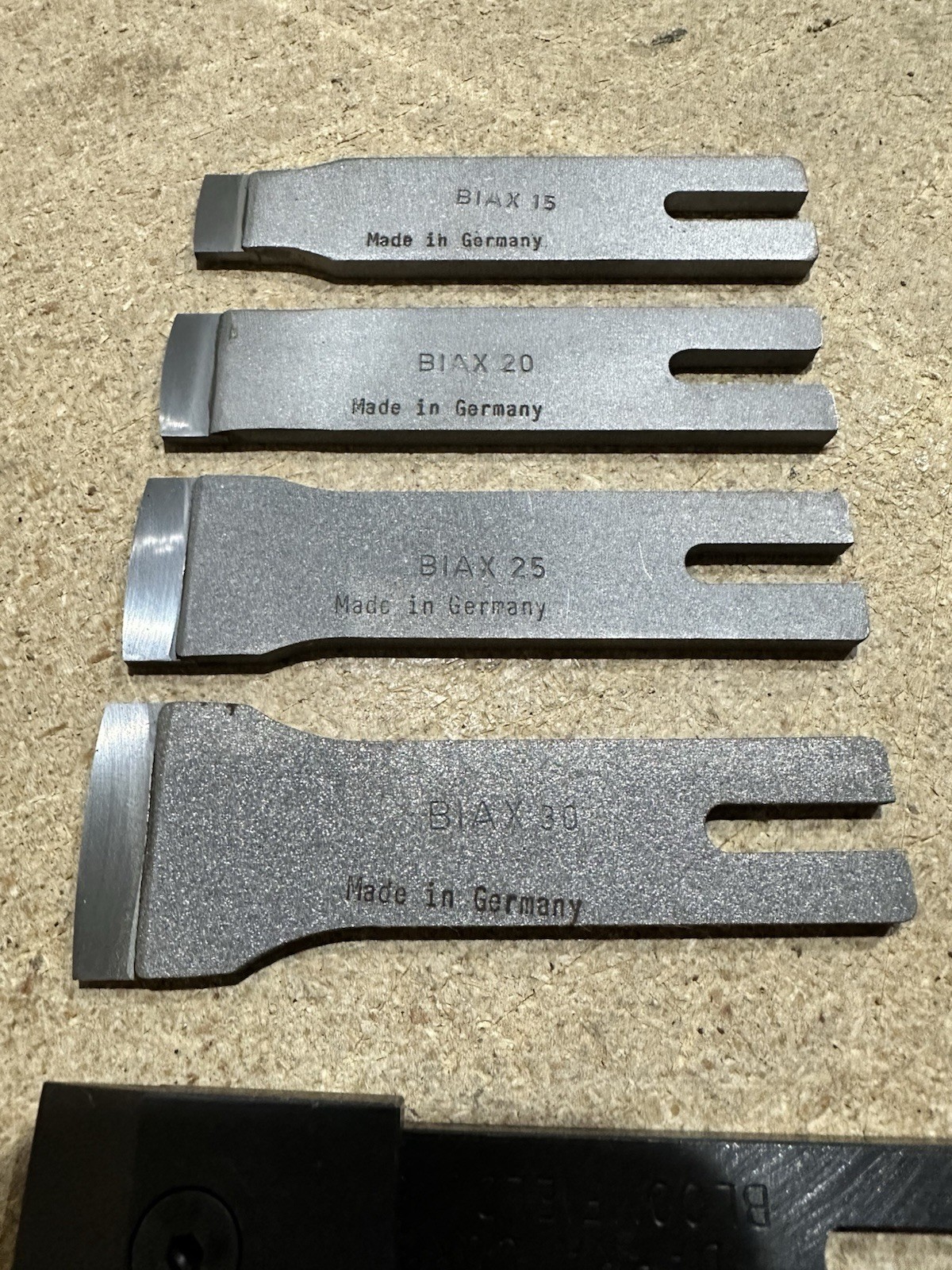 BIAX Scraper Blade Kit w/ Leather Pouch