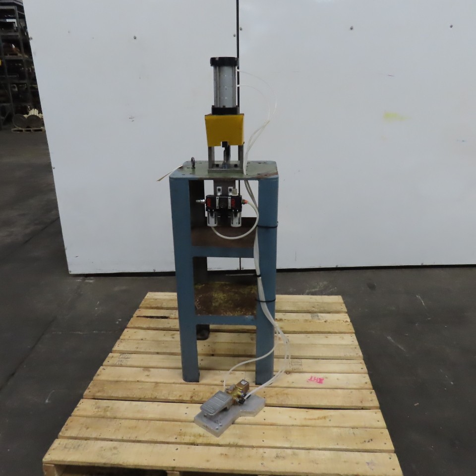 Fabco 1-1/2″ Stroke Light Duty Pneumatic C-Frame Punch Press Unitool L3/4