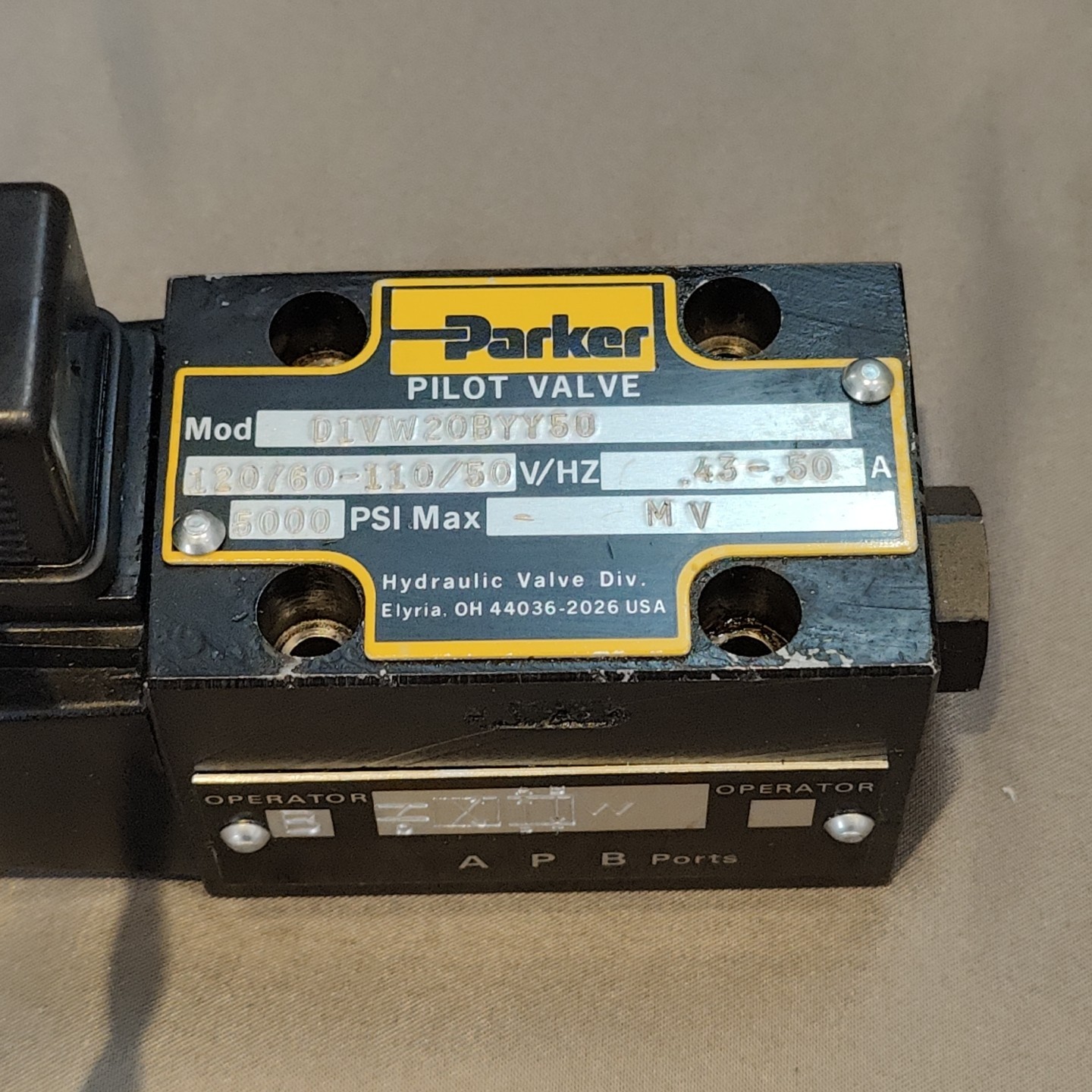 Parker Pilot Valve D1VW20BYY50 120/110V, .43-.50A, 5000 PSI