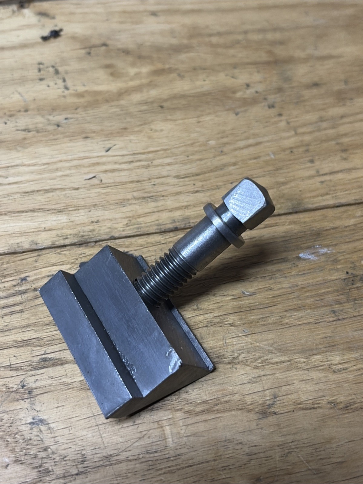 Clausing 5900 Series 12” Lathe Carriage / Saddle Lock