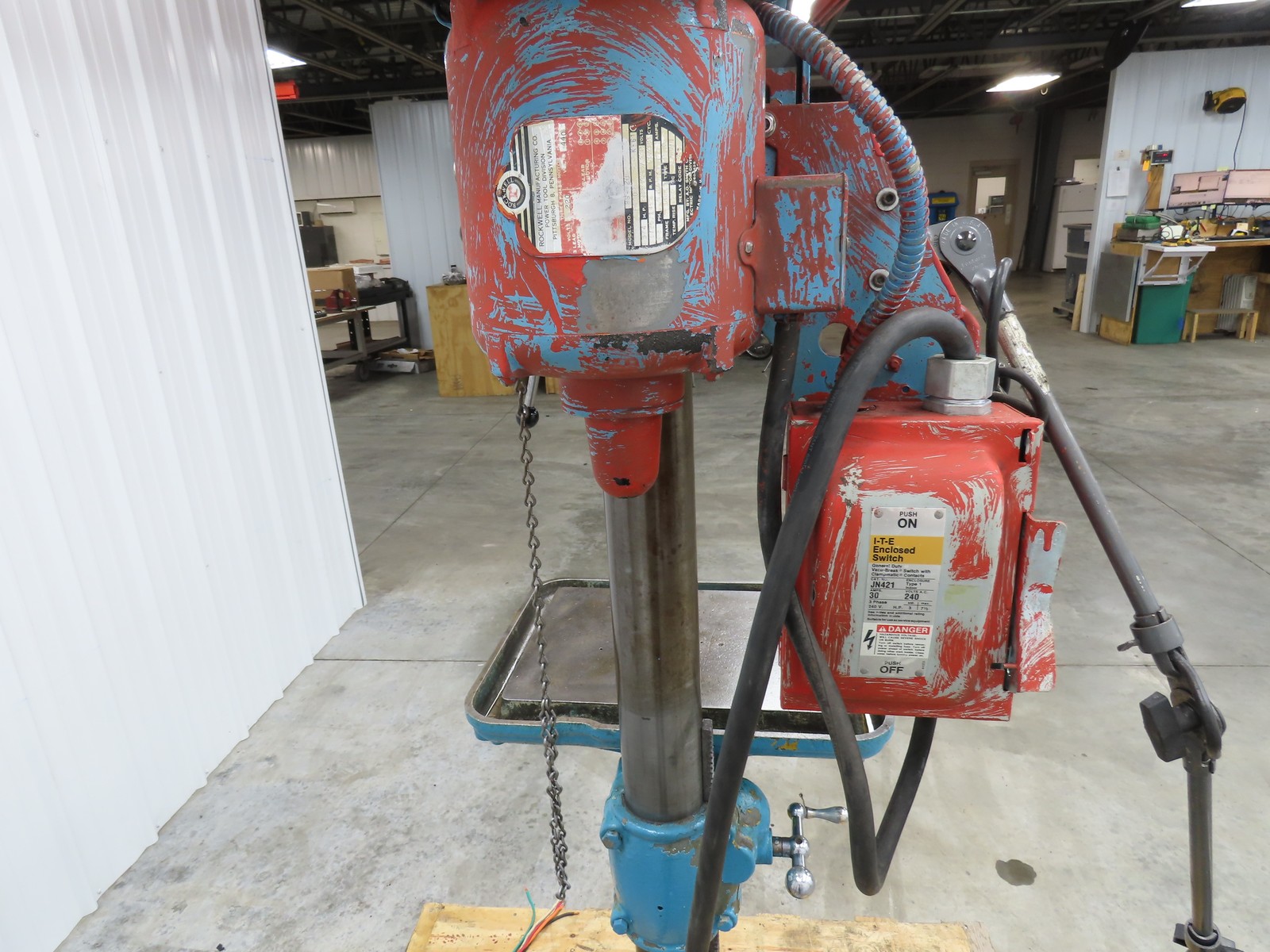 Rockwell Delta 17-600 Drill Press 17″ #2 Morse Taper 5″ Stroke 3/4 HP 230/460V
