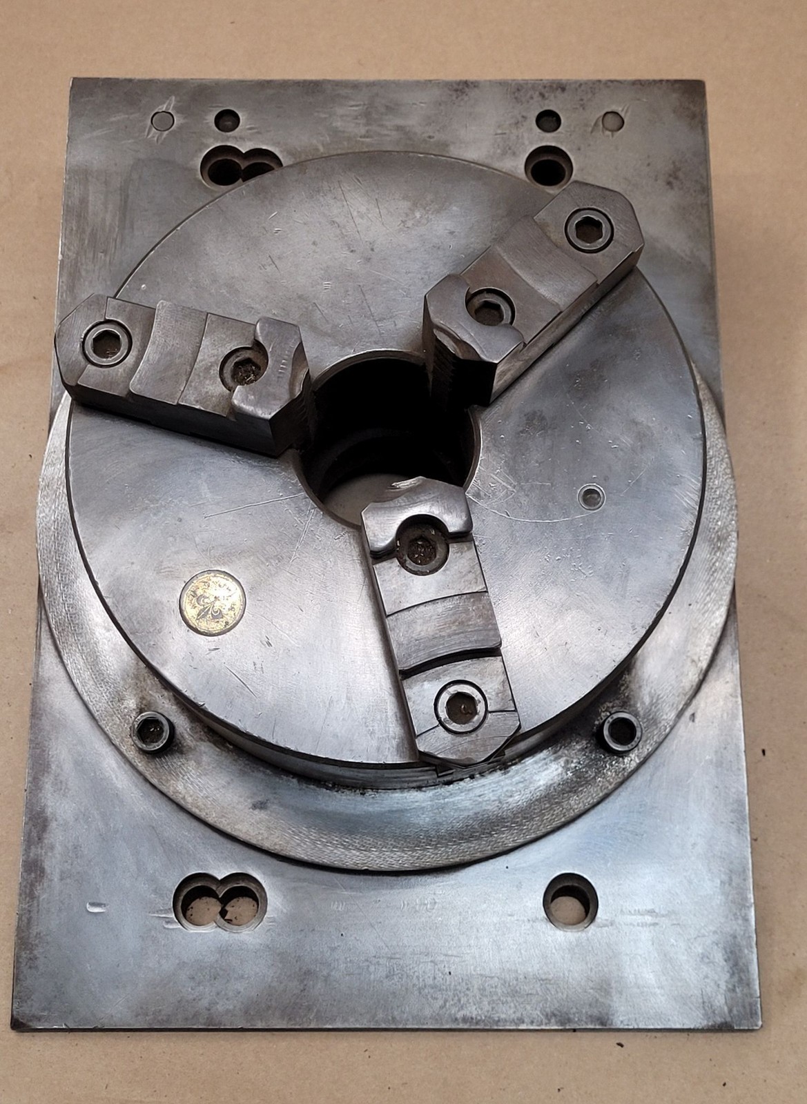 Le Blond 8in – 3 Jaw Chuck w/ Angle Plate 14x10x4in