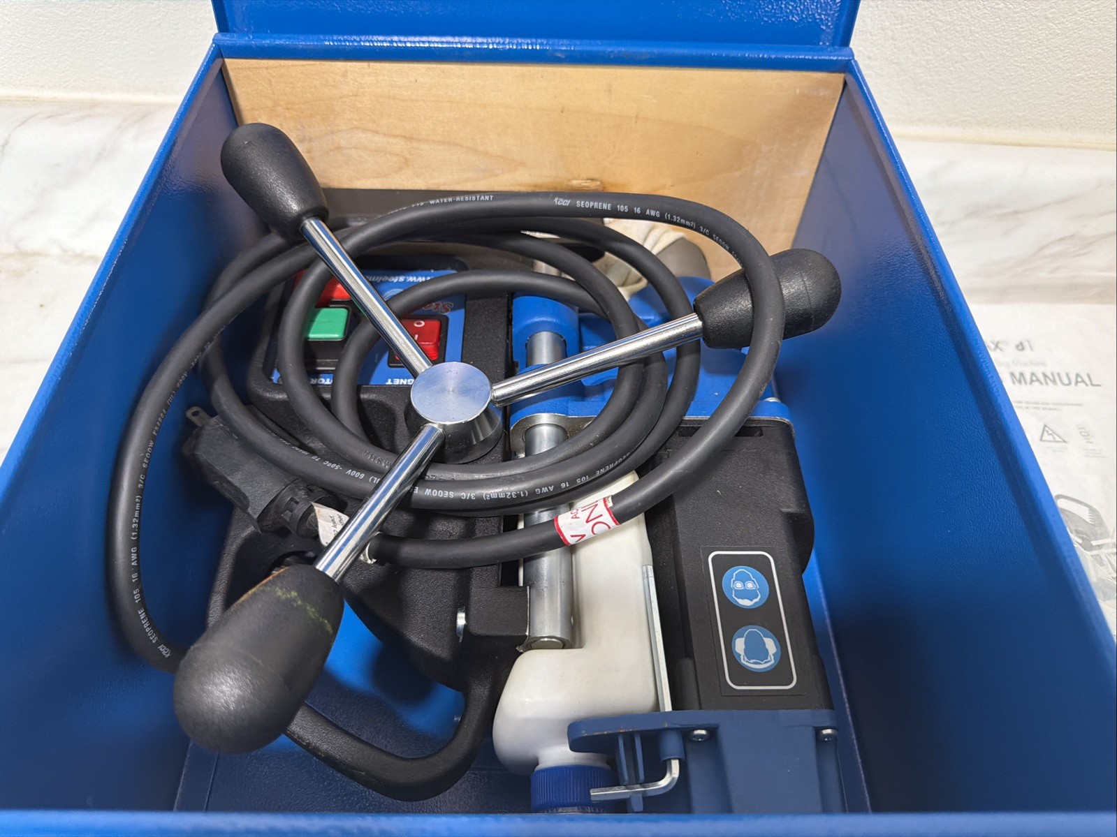 Steelmax D1 Portable Electric Magnetic Drill Press with Carrying Case Excellent