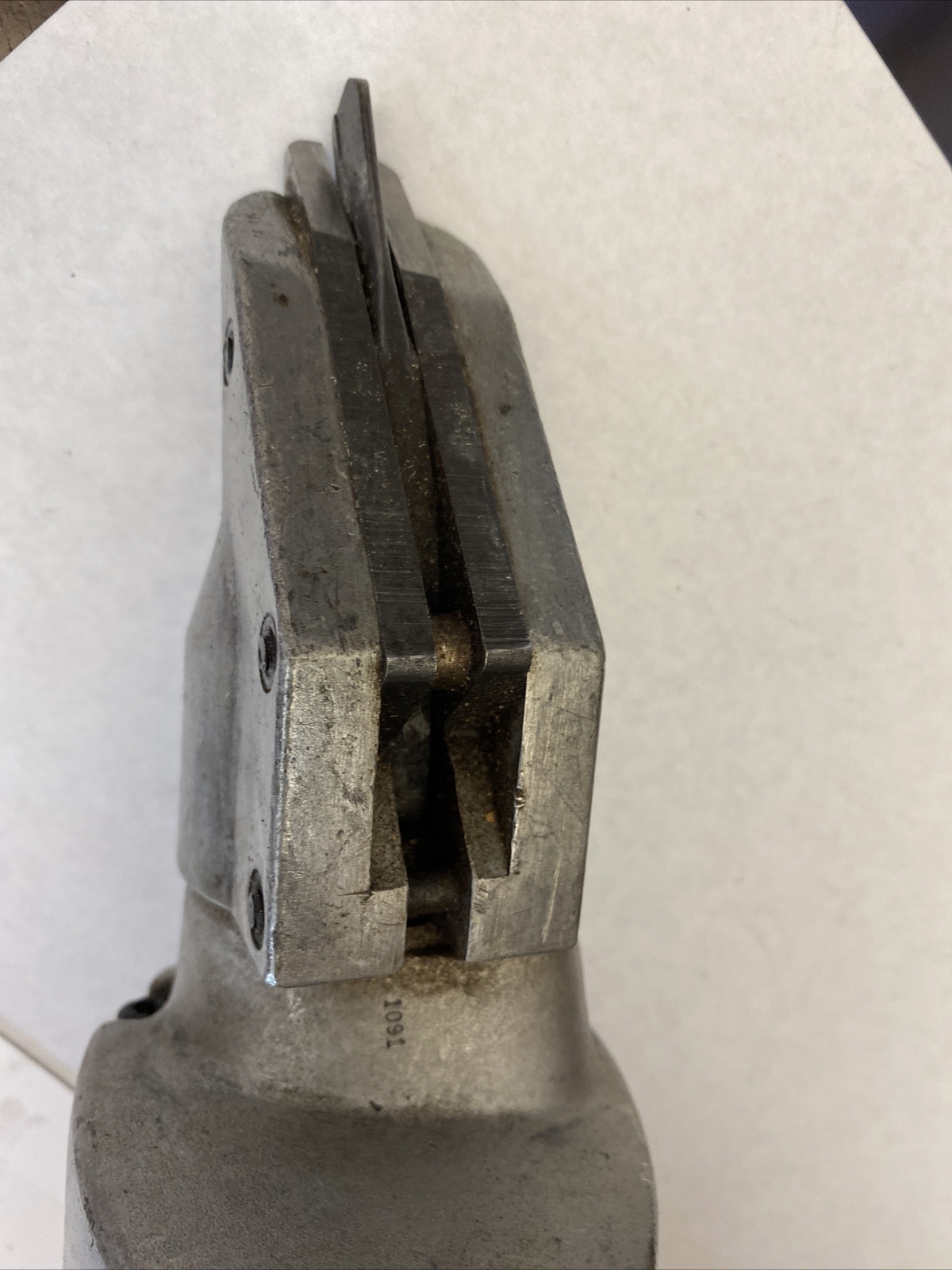Kett Power Shear Model K-200 LR35671 Cuts 18 GA. C.R. Steel.