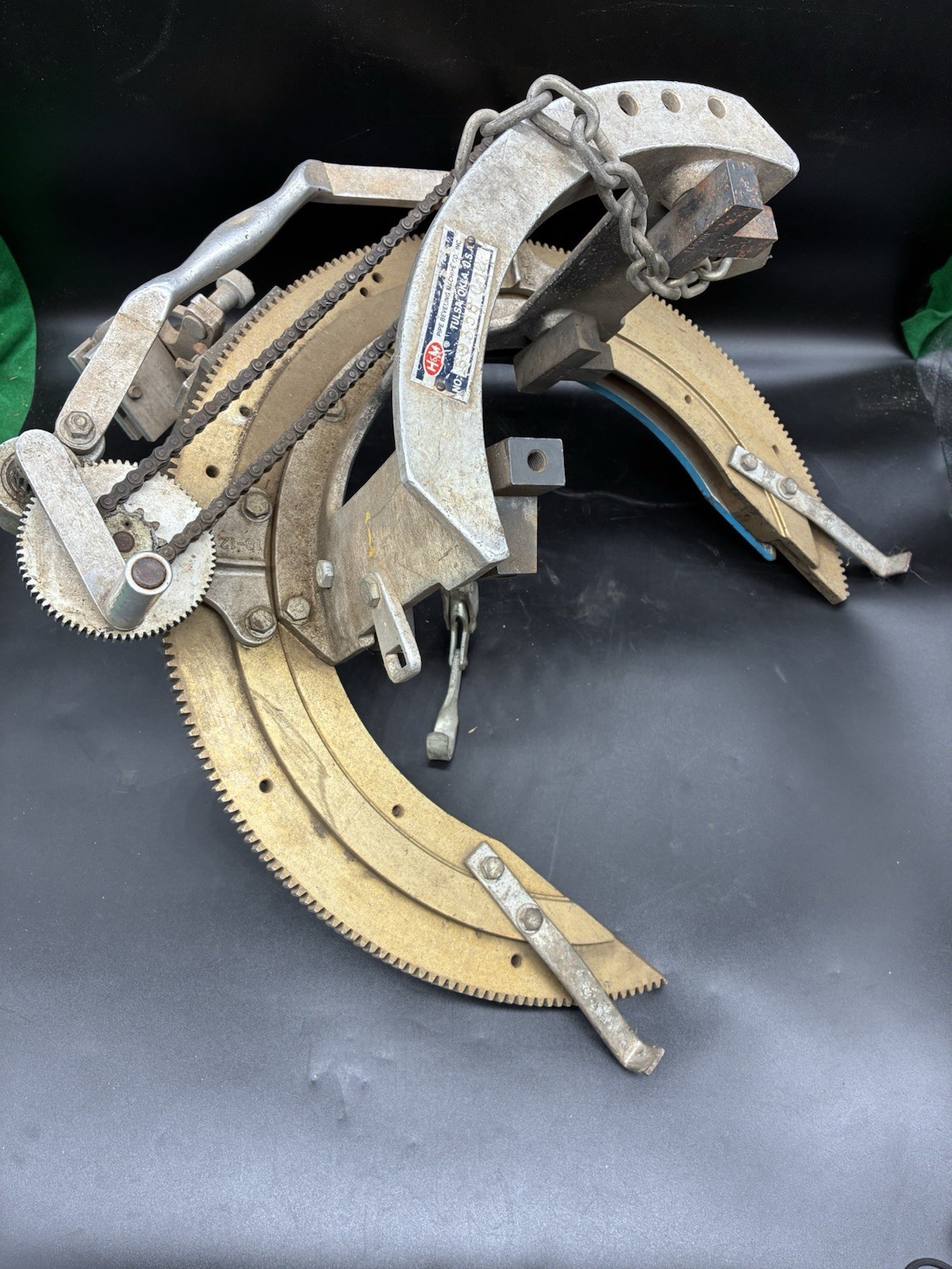 H&M PIPE BEVELING SADDLE TYPE BEVELING MACHINE 12″ Max Capacity C12
