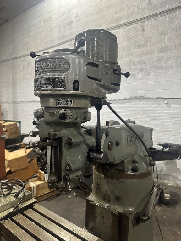 BRIDGEPORT 1HP VERTICAL MILL – Lyman MK4 Table Feed