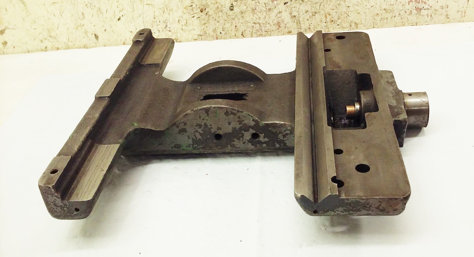 Logan Montgomery Ward 10″ Metal lathe carriage saddle casting LA-695