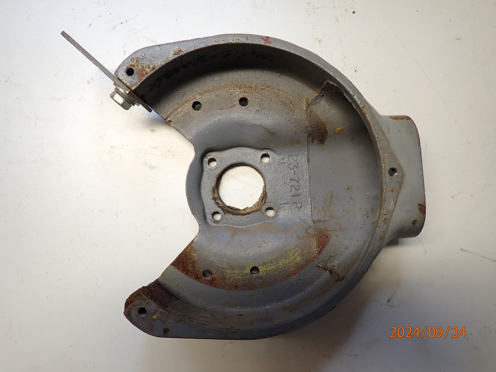 OLDER CAST IRON WHEEL COVER CASTING FOR 7″ BALDOR BENCH GRINDER MODEL 7306D