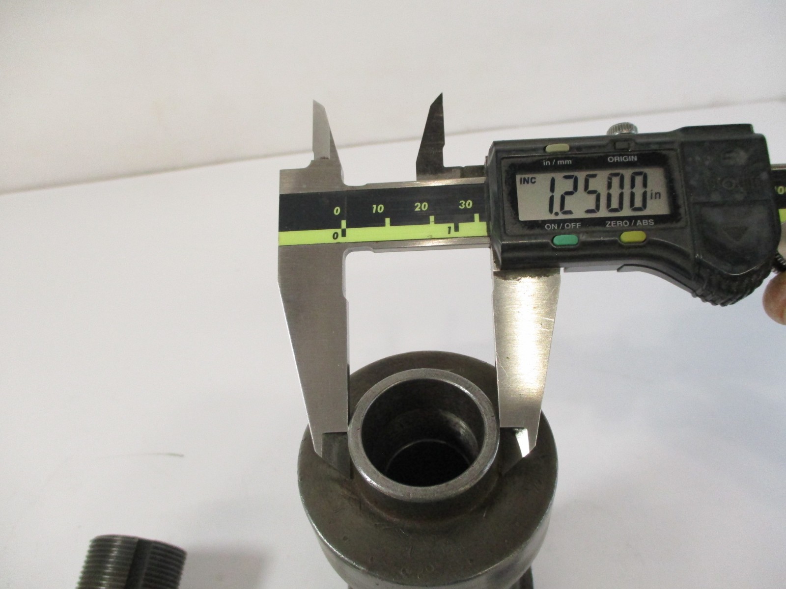 SOPKO # 44117 Grinding Wrench & (2) 1-1/4″ LH Th’d Arbor Wheel Adapter s in VGC