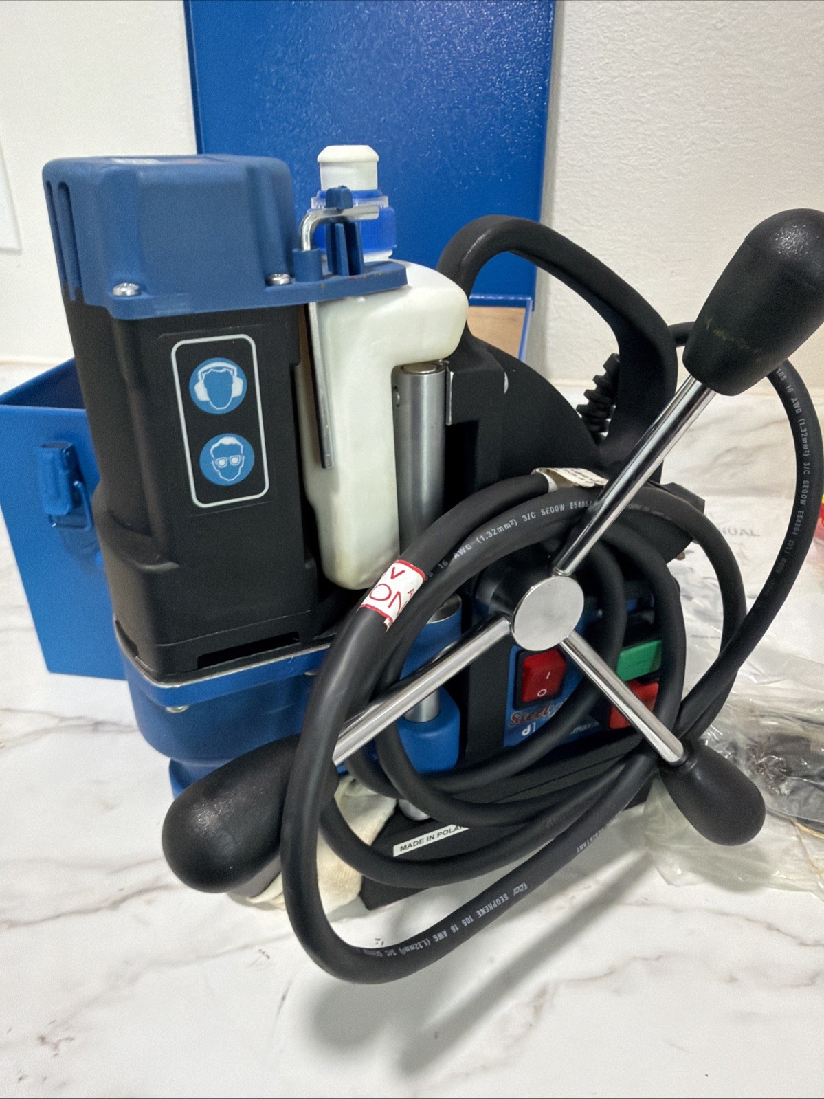 Steelmax D1 Portable Electric Magnetic Drill Press with Carrying Case Excellent
