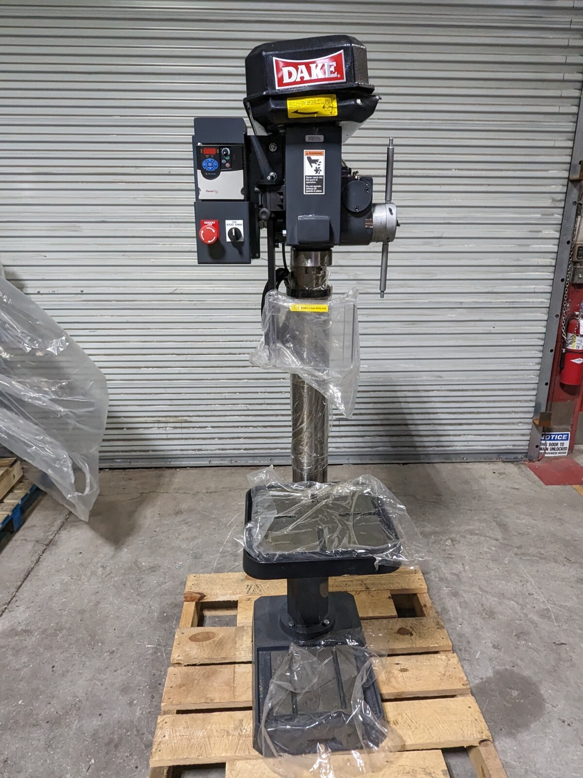 Dake Floor Drill Press 18" Swing 3MT 68 – 1380 RPM 1.5 HP 110v 977701V Dama
