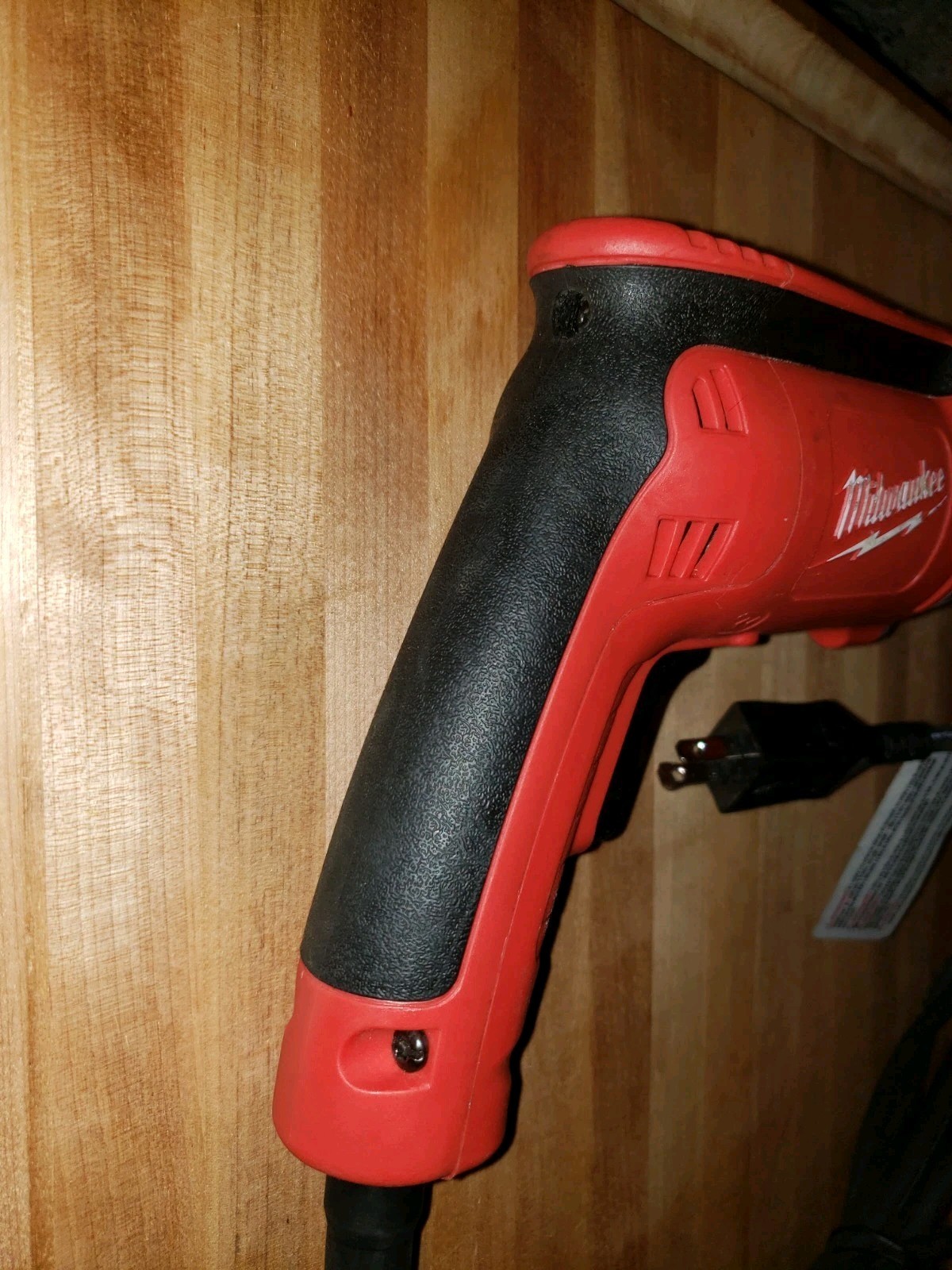 Milwaukee 6852-20, 18-Gauge Shear – Red, Fast Free Shipping.