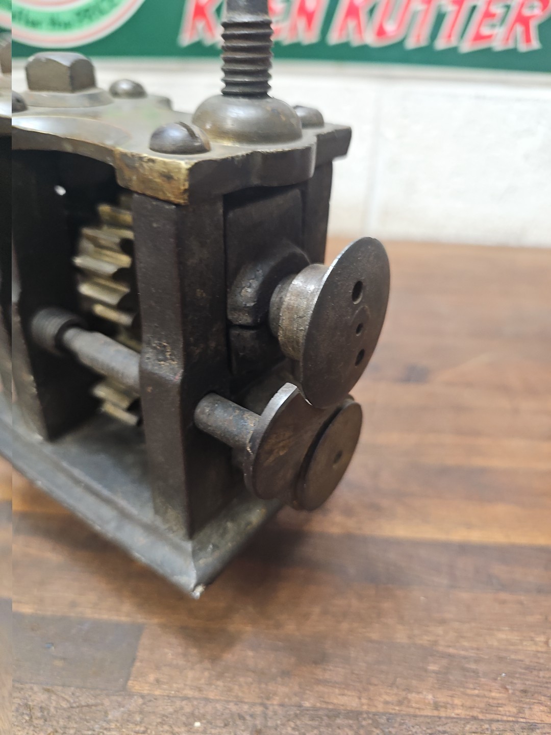 N11- antique early P.S. & W PEXTO hand crank beading machine tinsmith tool