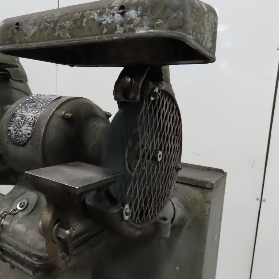 Delta 1/2HP Pedestal Mount 6″ Dual Wheel Grinder Buffer 230V 3PH W/Catch Pan
