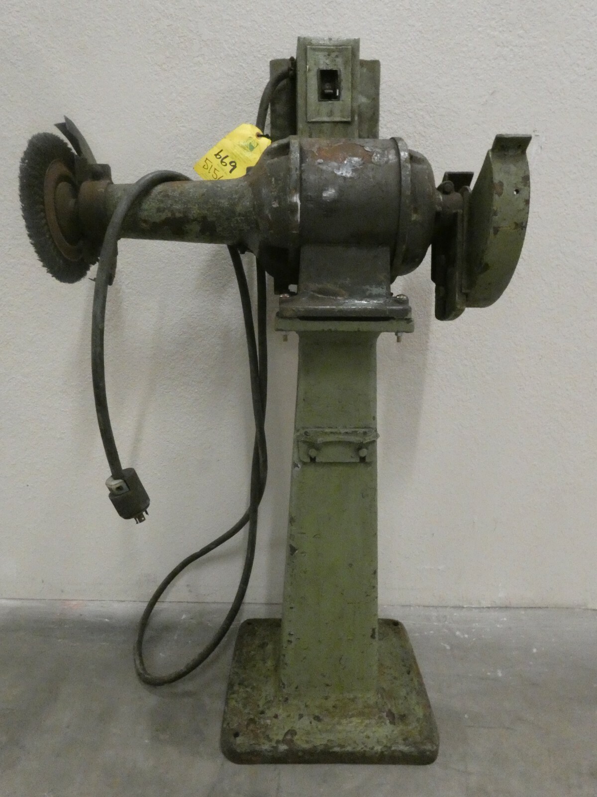 12 in Unbranded Pedestal Grinder