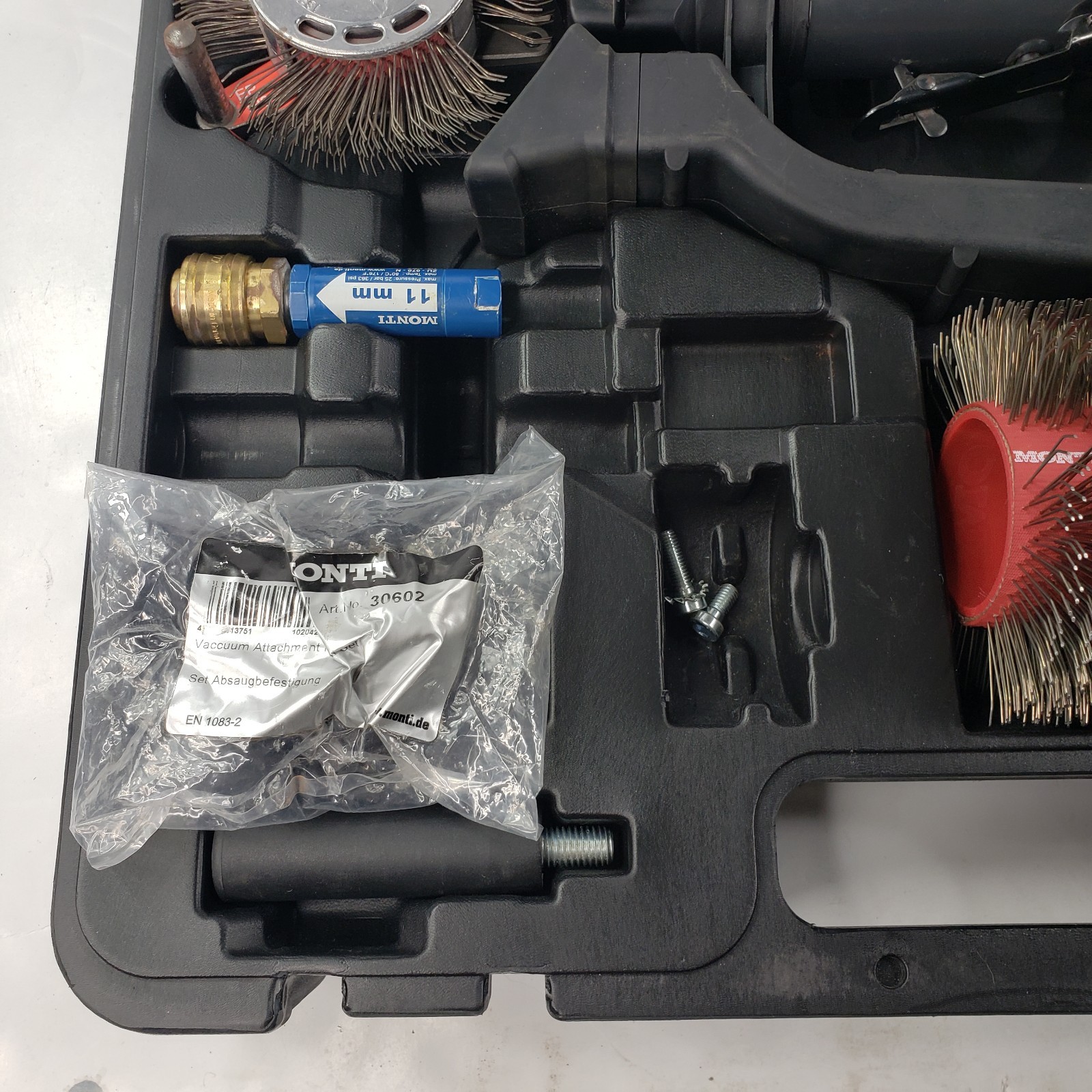 Monti Bristle Blaster Pneumatic Set SP-647-BMC-N 11mm & Carbon Steel Belts
