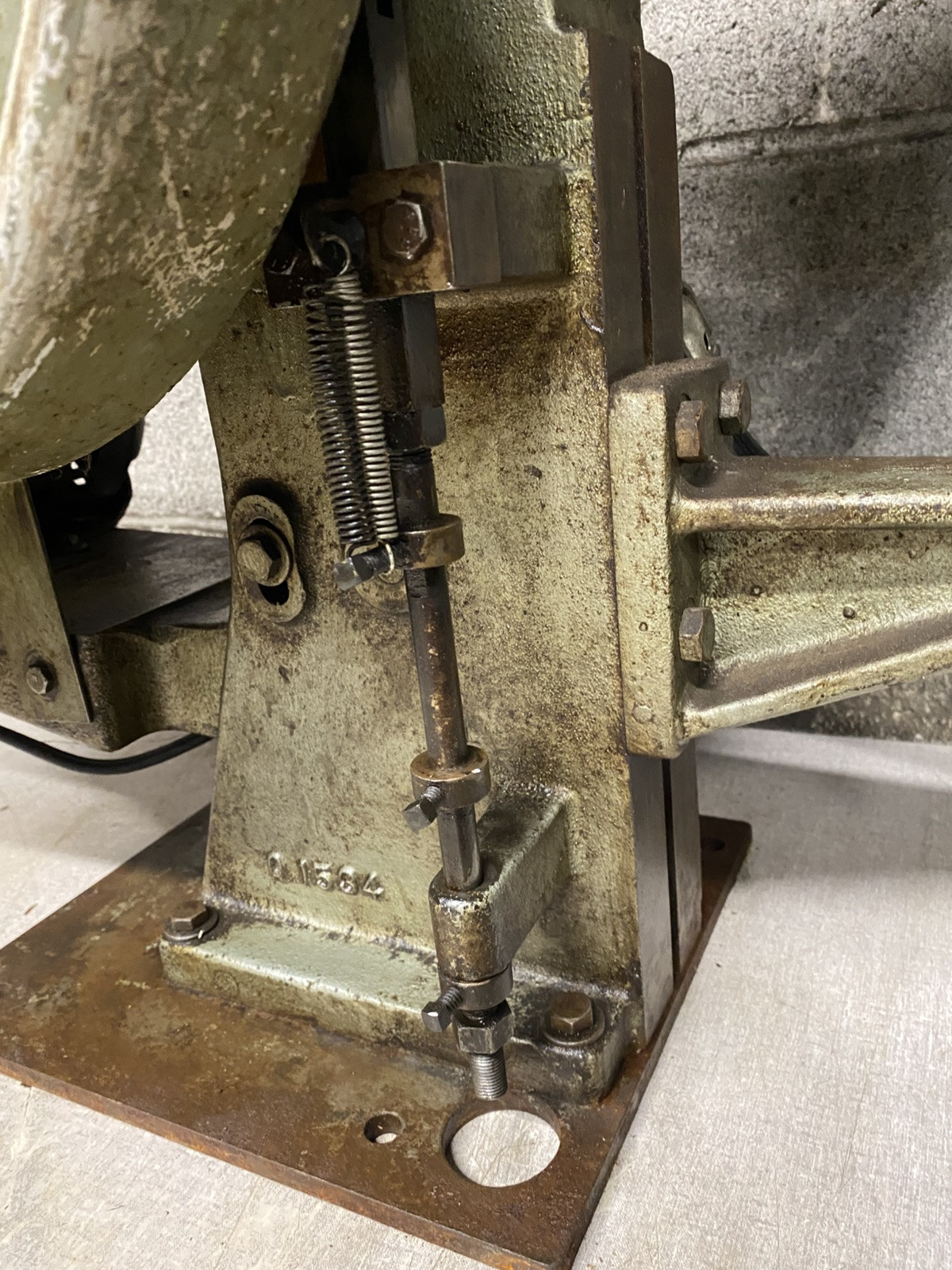 Chicago Rivet & Machine Co. Rivet Riveting Machine