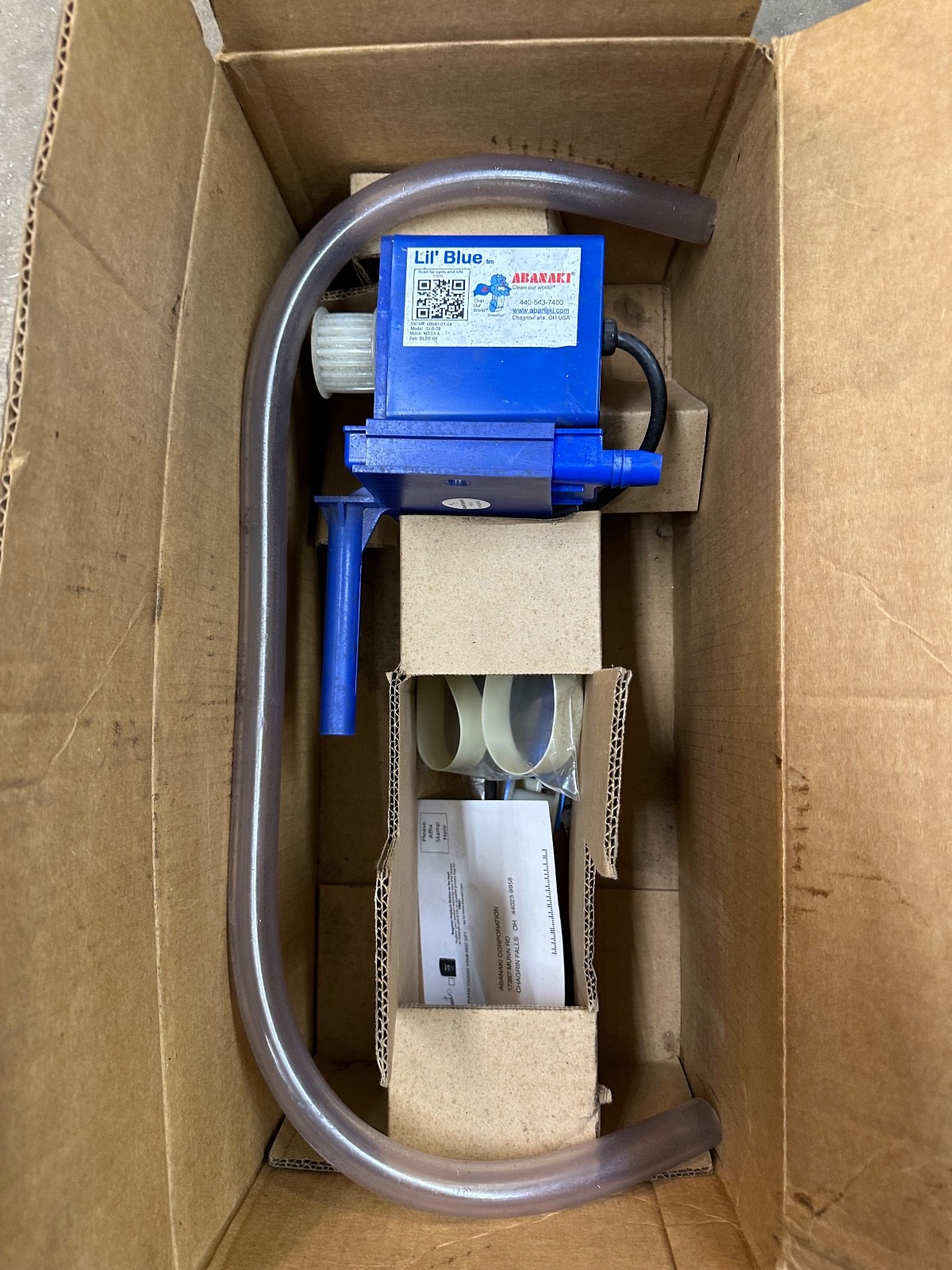 Abanaki ‘Lil Blue Oil Skimmer Open Box