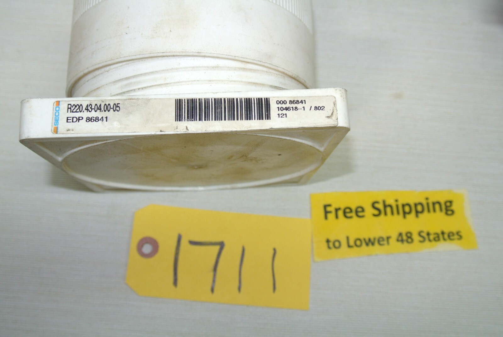 Carboloy Carbide Insert Cutter # R220.43-05.0-05 830 Milling Tool (Damaged)