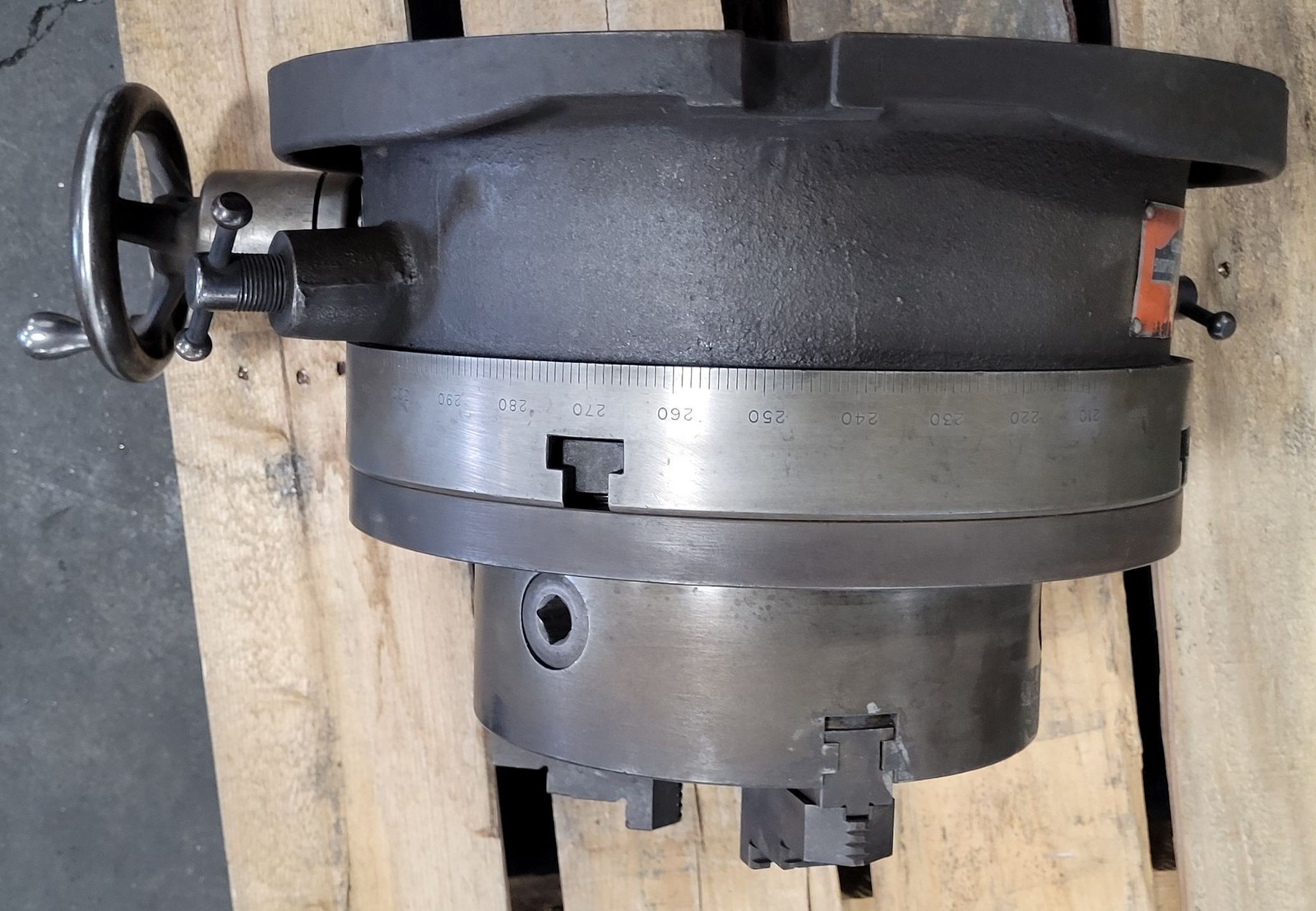 Universal Horizontal/Vertical Rotary Table w/ 8in 3-Jaw Chuck