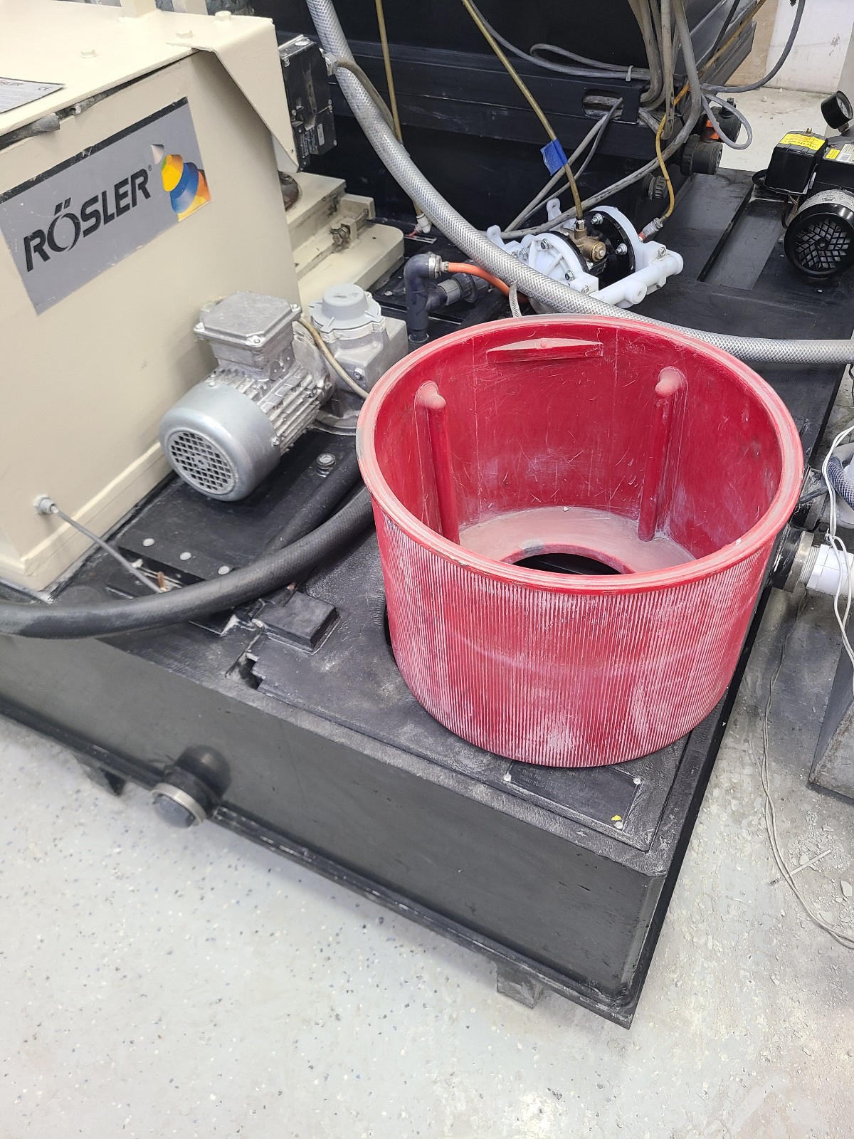 ROSLER Z-800 Centrifuge for removing mud from vibratory tumbler rinse water
