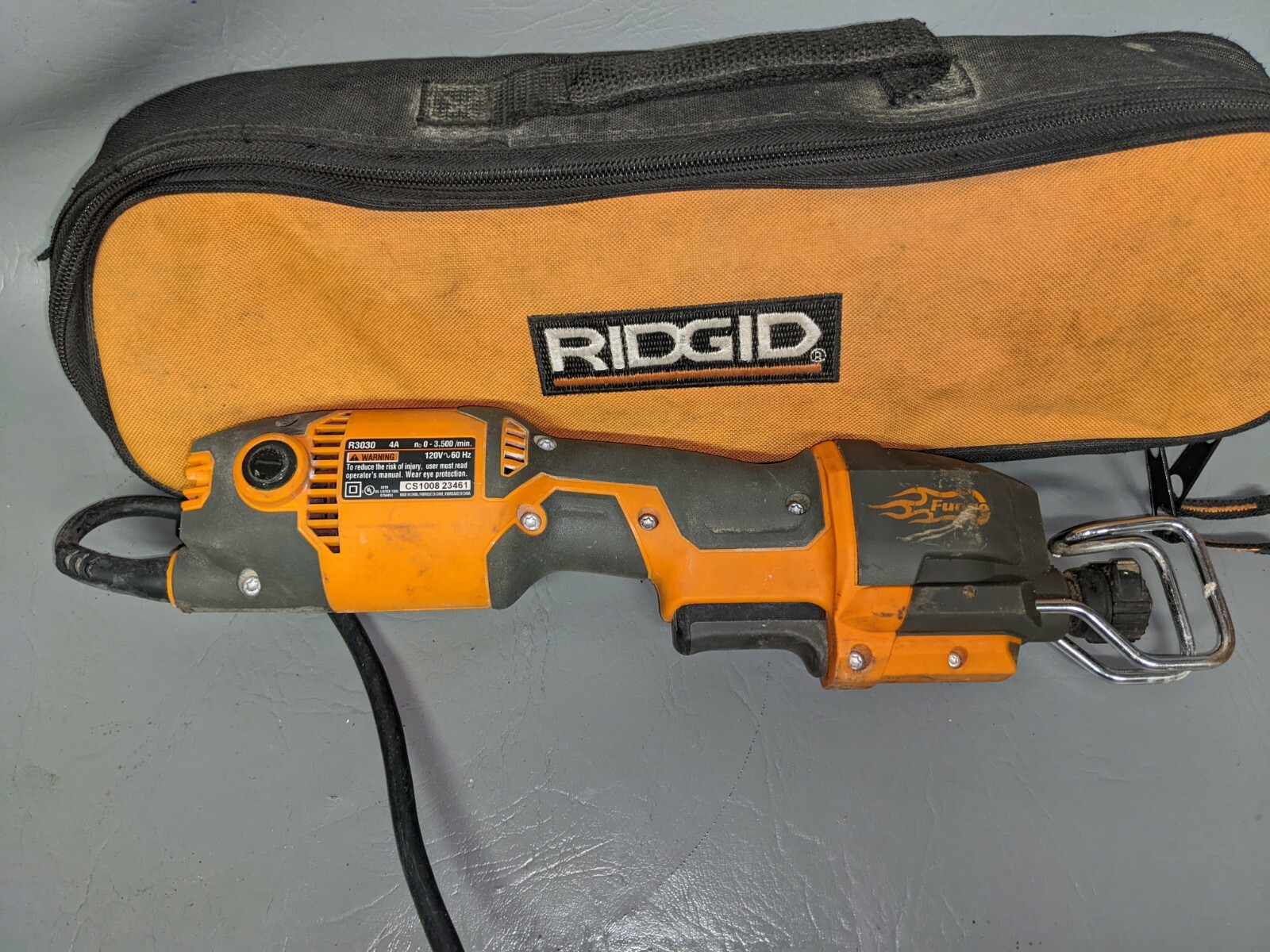 Ridgid R3030 One Handed Reciprocating Saw with carrying case 120V 60Hz H7