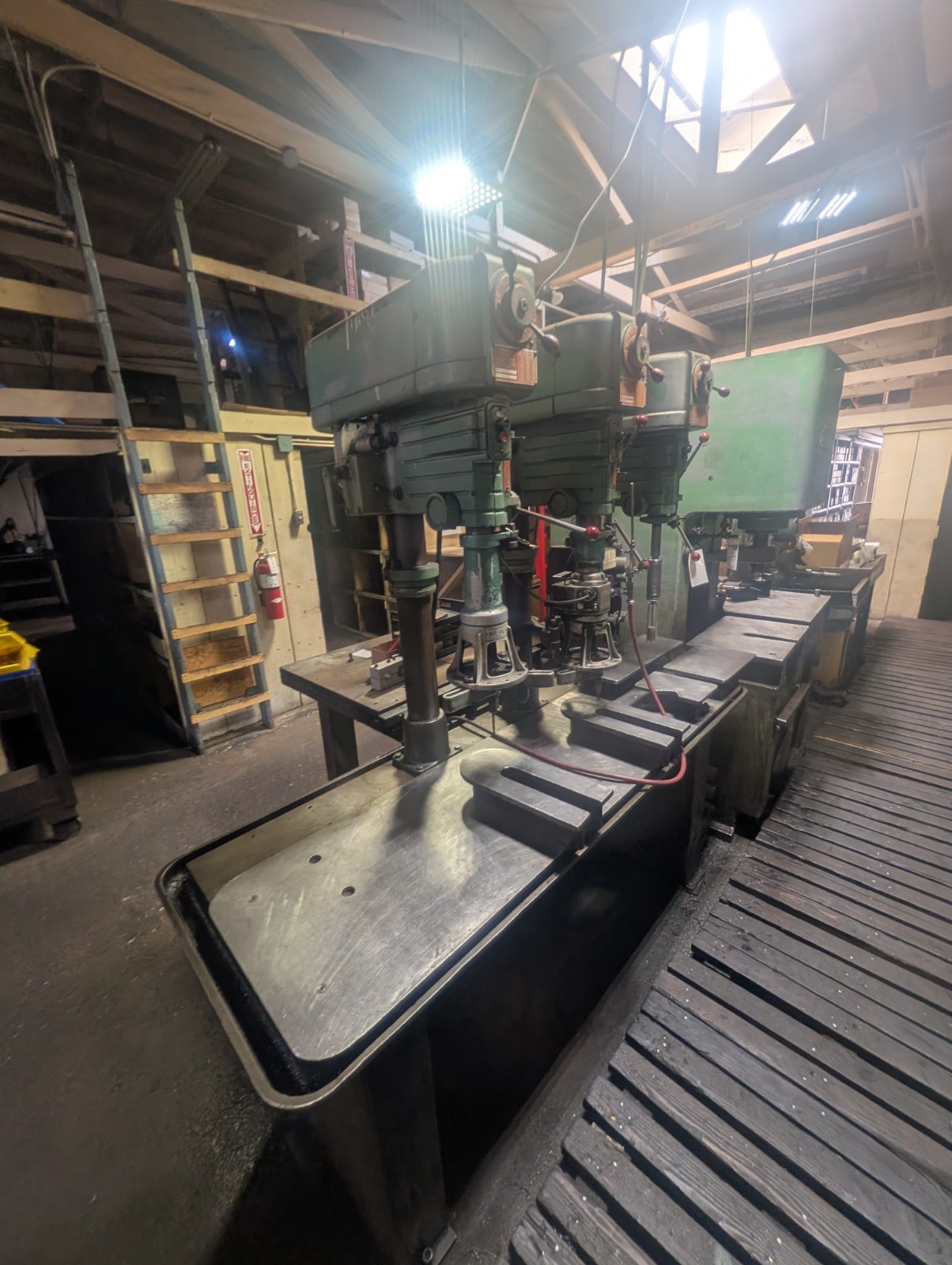 20″ POWERMATIC “1200” THREE-SPINDLE MULTIPLE SPINDLE DRILL PRESS