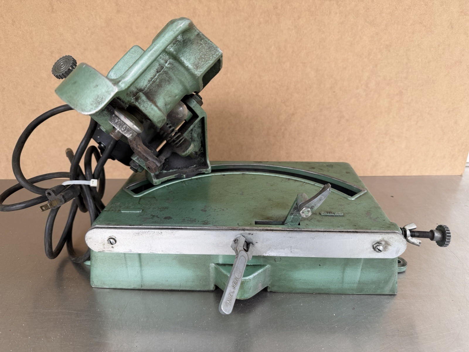 Nielsen model 100-b chain grinder Sharpener #3160