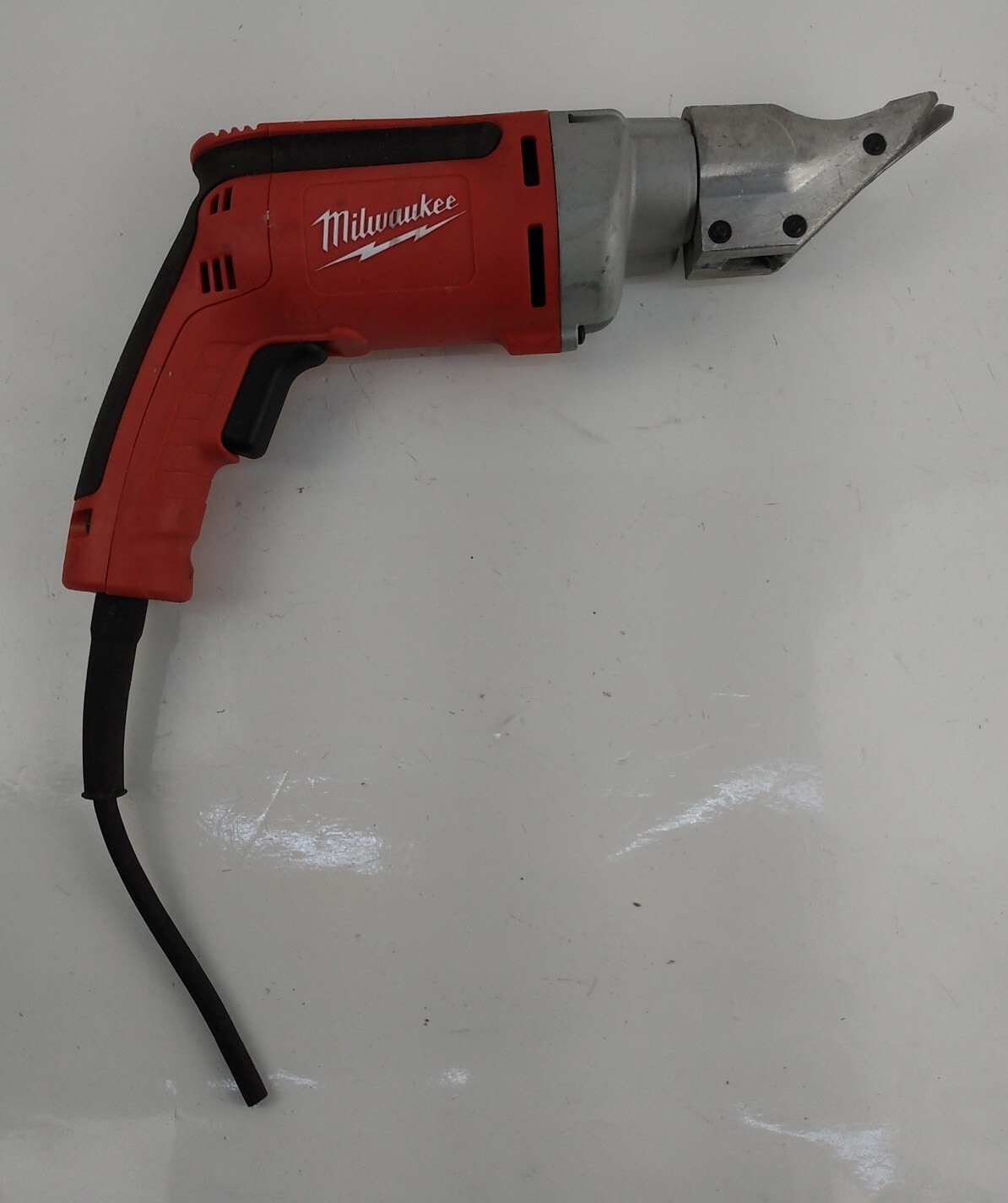 Milwaukee 6852-20 BROKEN Corded 18-Gauge Sheet Metal Shear 6.8 Amp Motor BROKEN