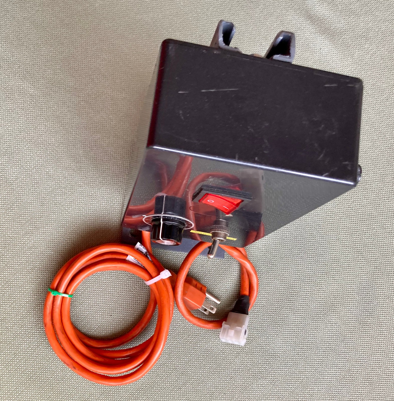110VAC-Variable Speed Controller with Forward/Reverse for 90VDC motor (1 hp max)